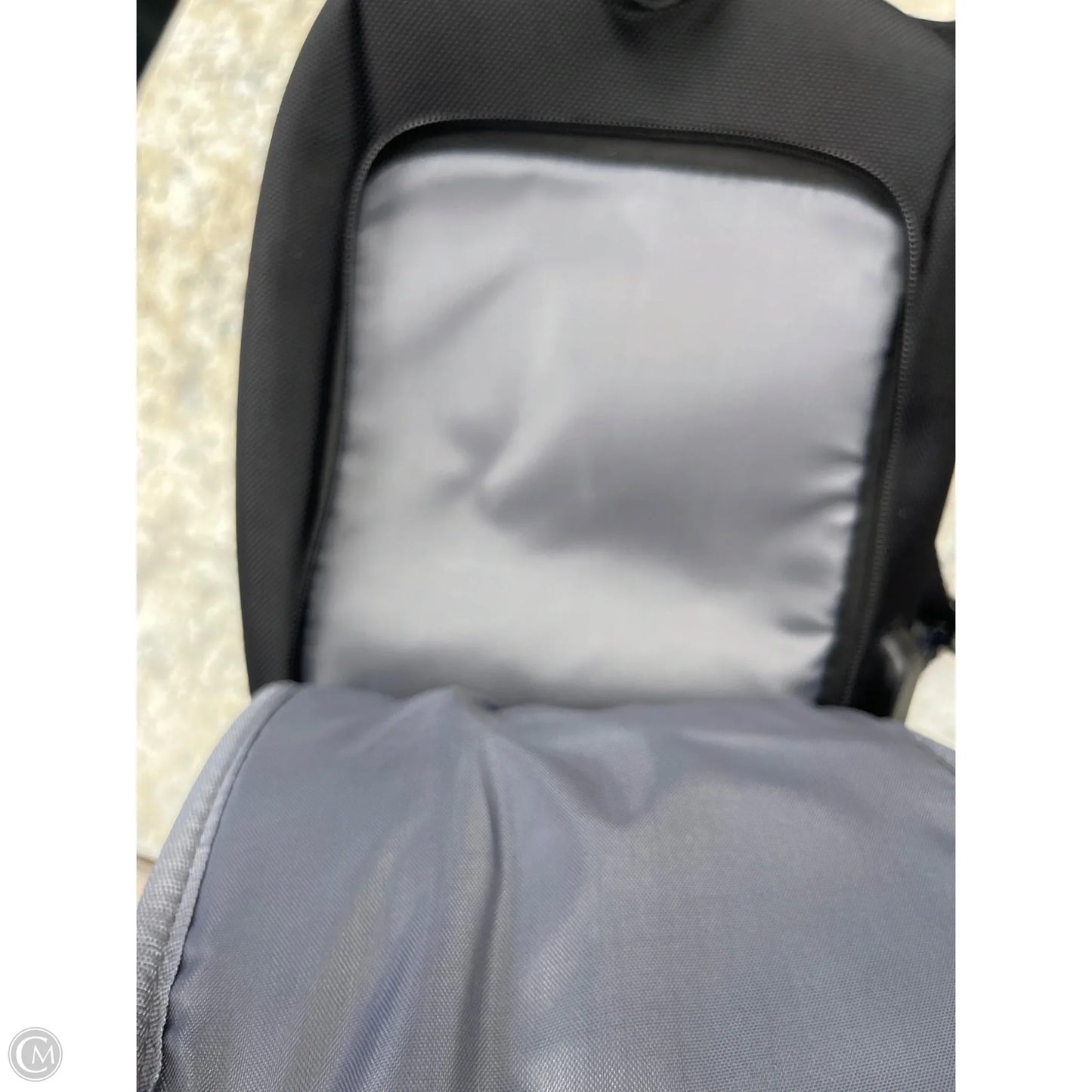 Handbag By Clothes Mentor, Size: Medium