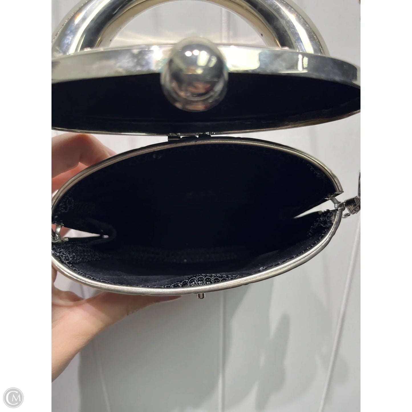 Crossbody By Clothes Mentor, Size: Medium