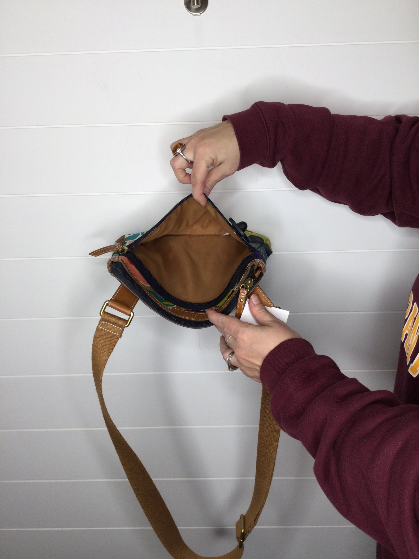 Handbag By Fossil Size: Medium