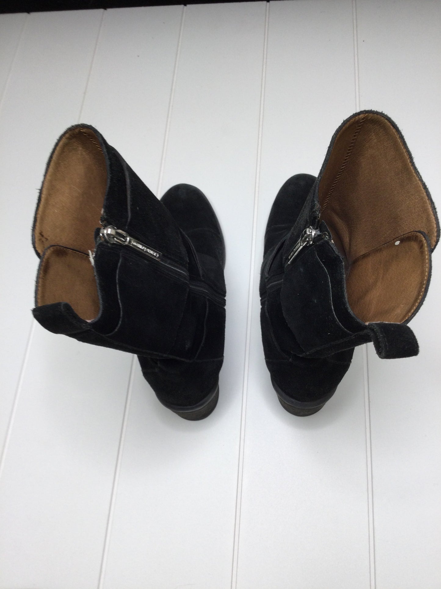 Boots Ankle Flats By Donald Pliner Size: 6
