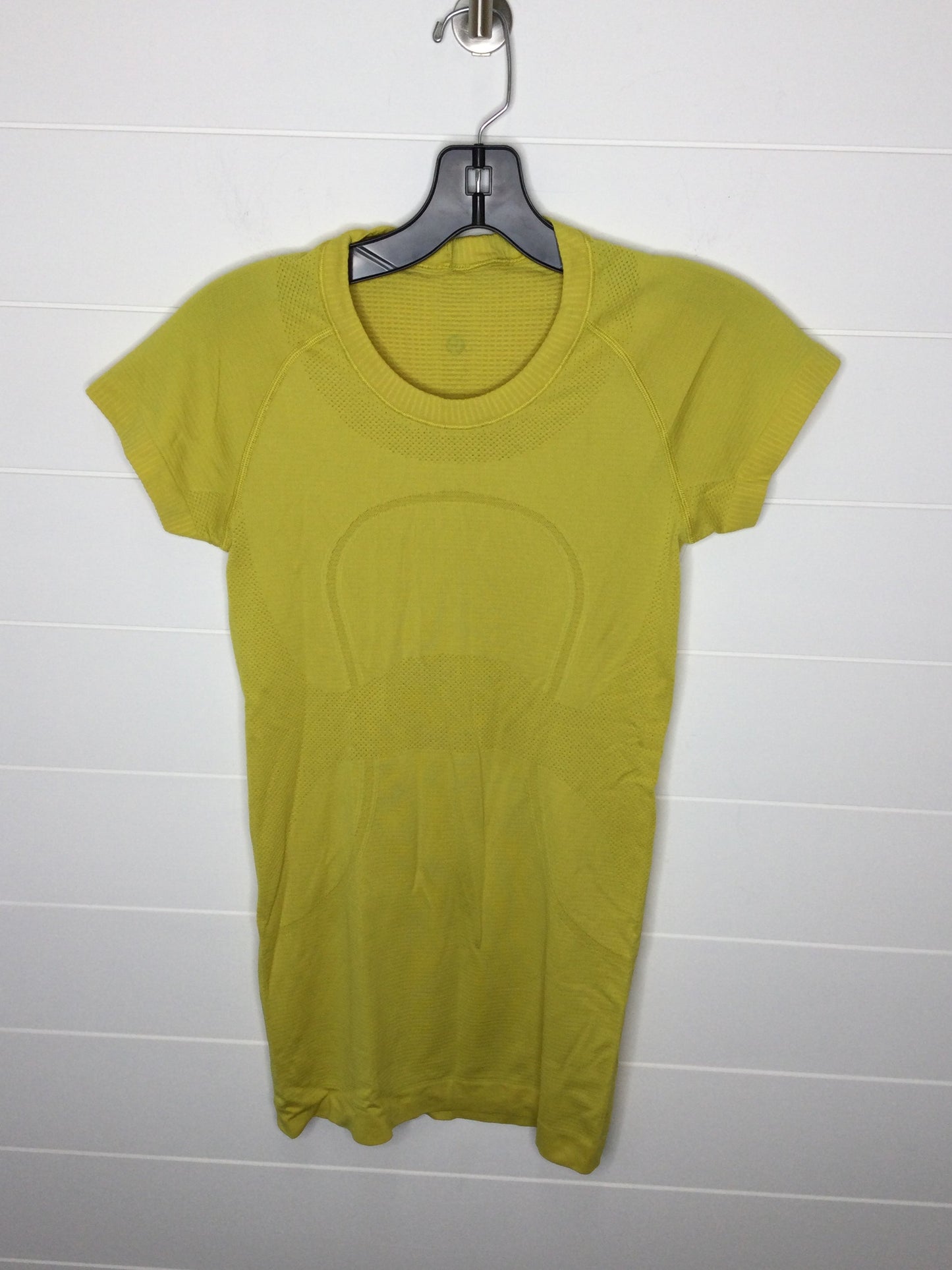 Athletic Top Short Sleeve By Lululemon Size: 2