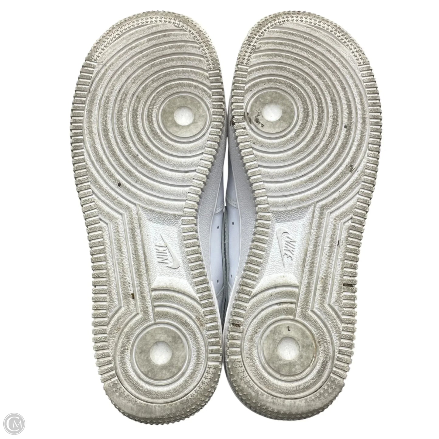 Shoes Sneakers By Nike In White, Size: 6.5