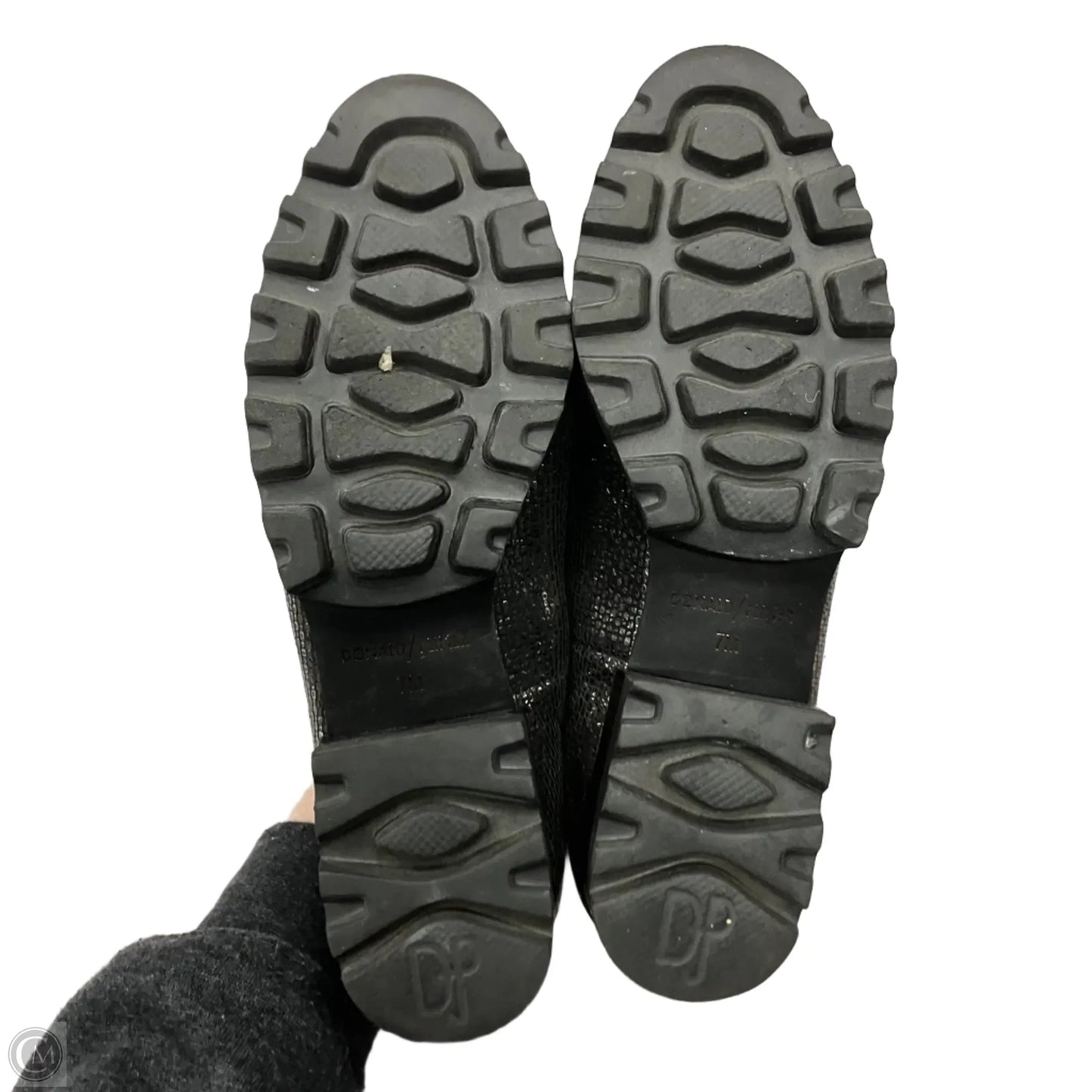 Shoes Flats By Donald Pliner In Silver, Size: 7