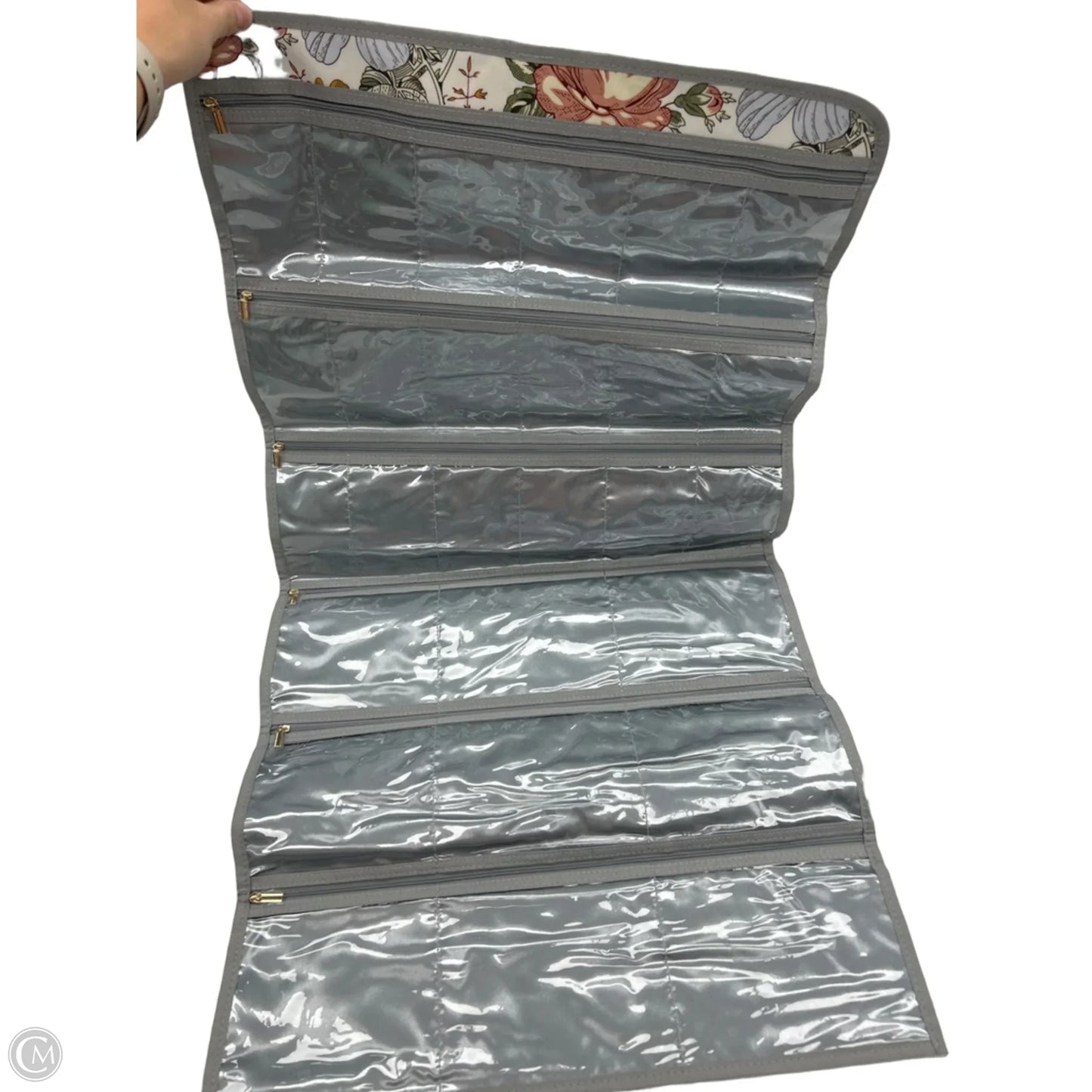 Accessory Label By Plunder, Size: