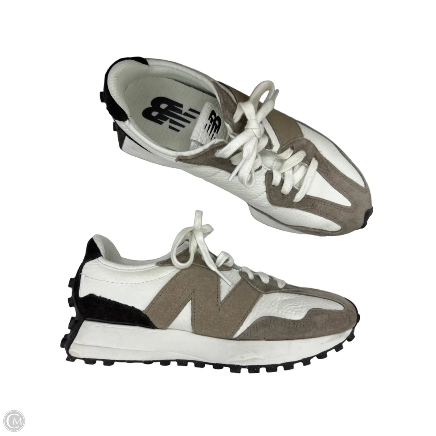 Shoes Sneakers By New Balance In Tan & White, Size: 9.5
