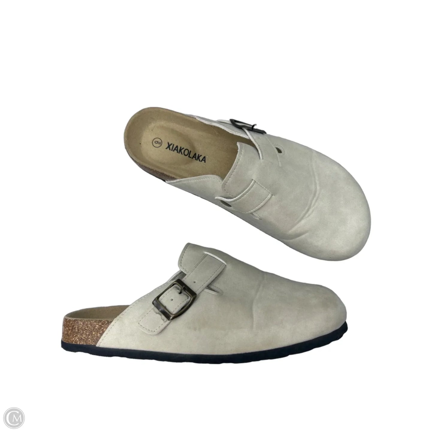 Shoes Flats By Clothes Mentor In Cream, Size: 9