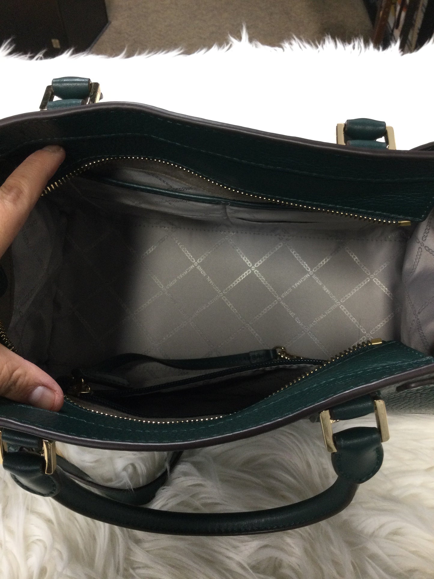 Handbag Designer By Michael Kors In Green, Size:Large