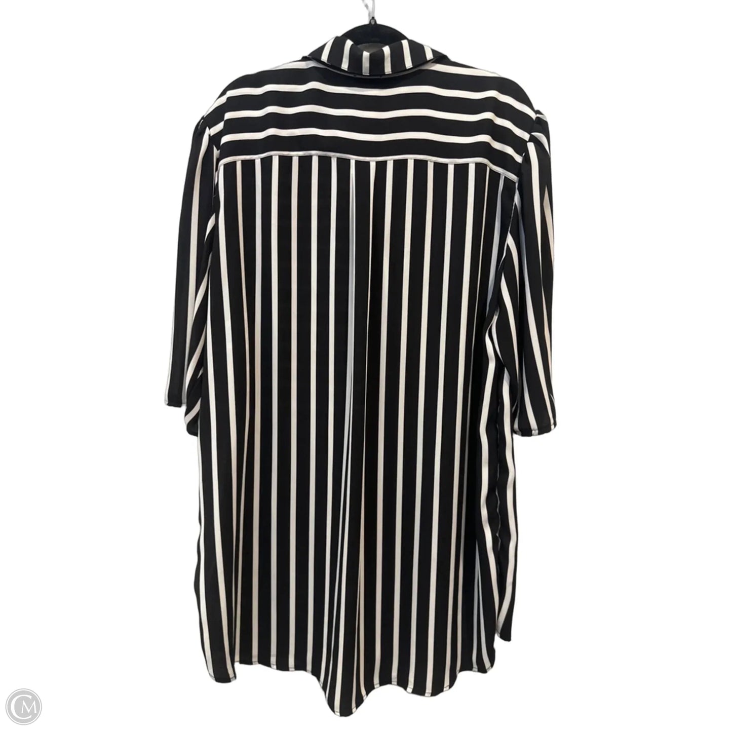 Top Short Sleeve By Chicos In Black & White, Size: 2x