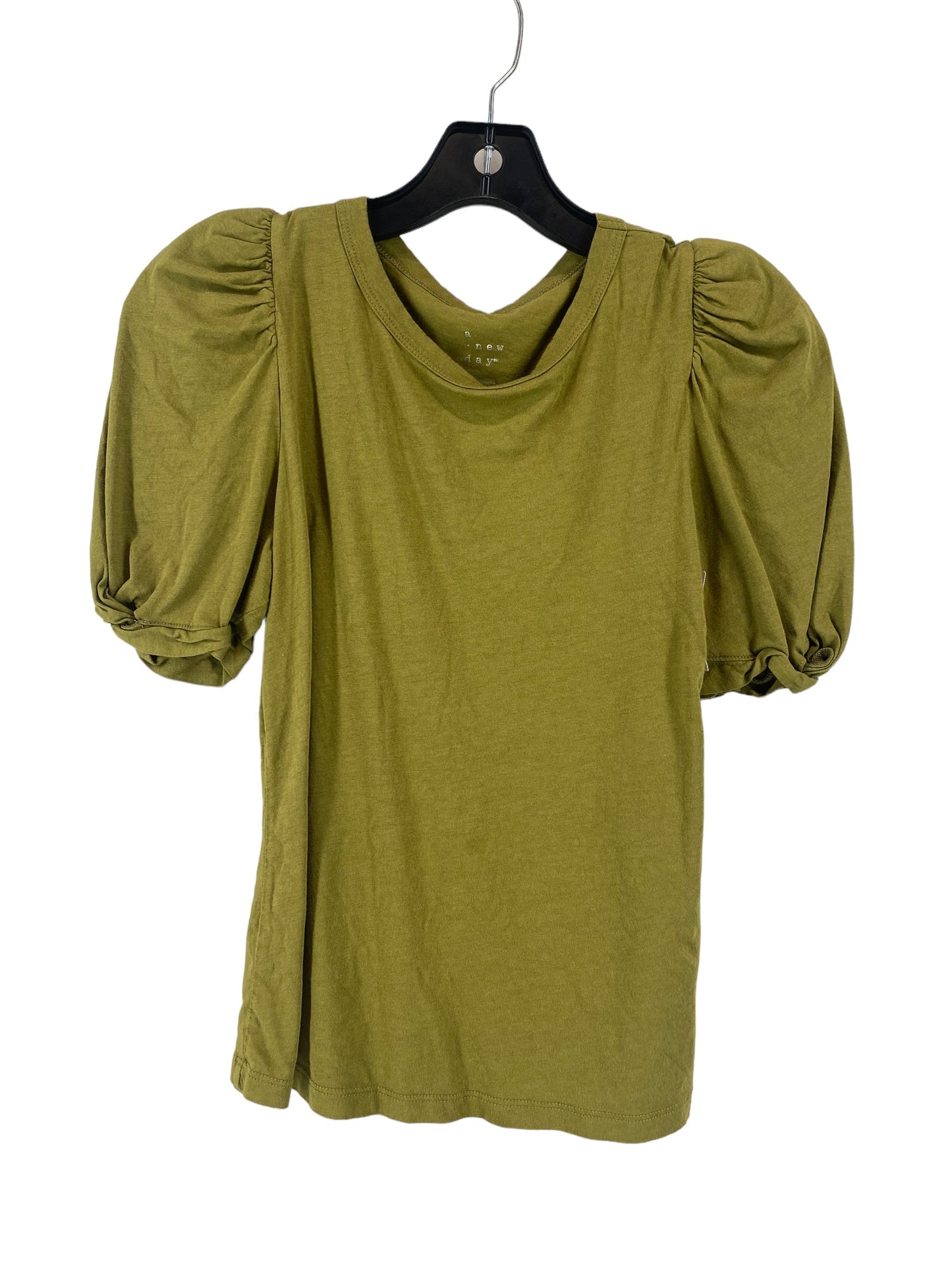 Top Short Sleeve By A New Day Size: Xs