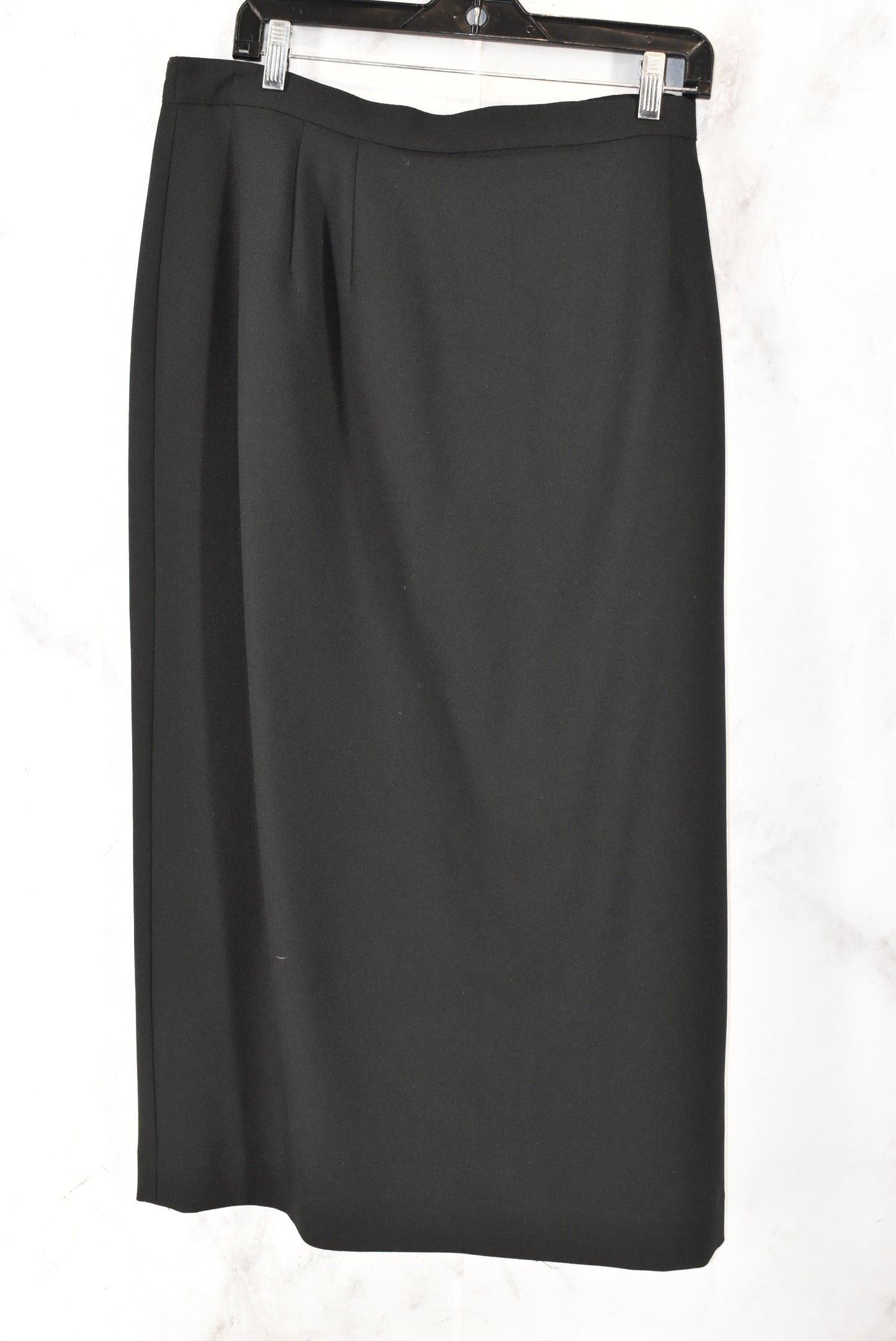 Skirt Midi By Clothes Mentor Size: 22