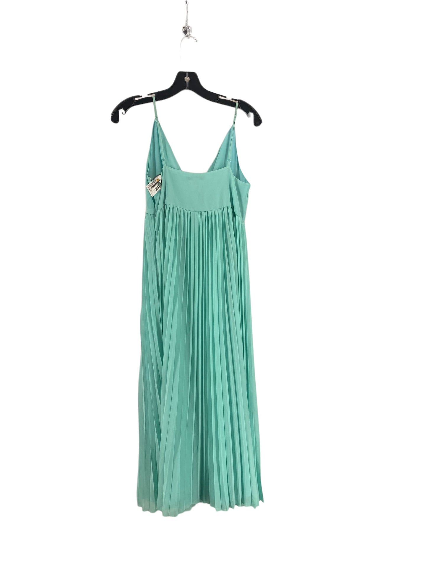 Dress Casual Midi By Favlux Size: M