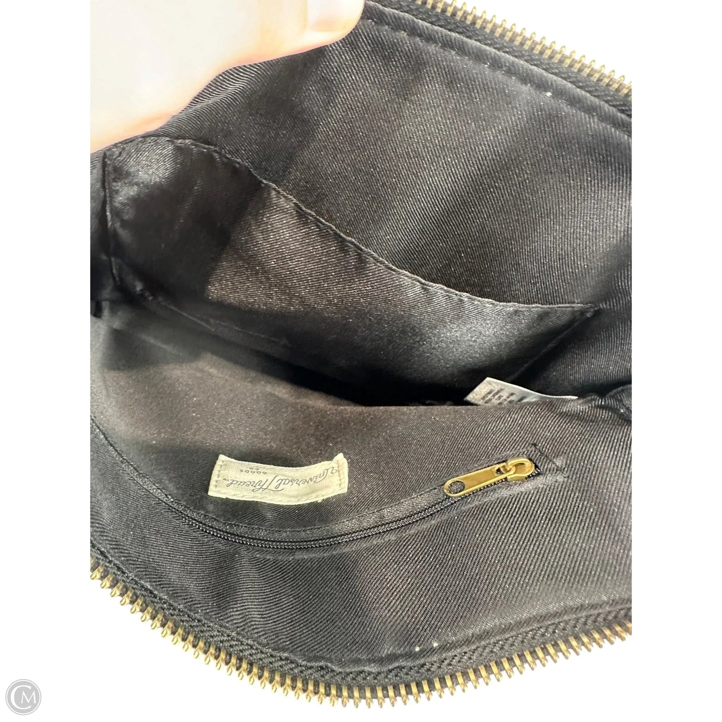 Crossbody By Universal Thread, Size: Medium