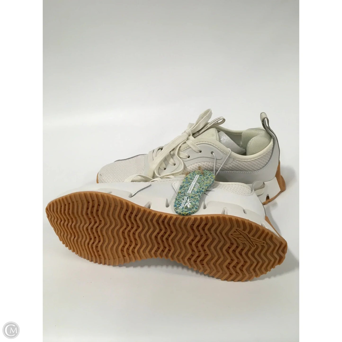 Shoes Athletic By Reebok In White, Size: 8