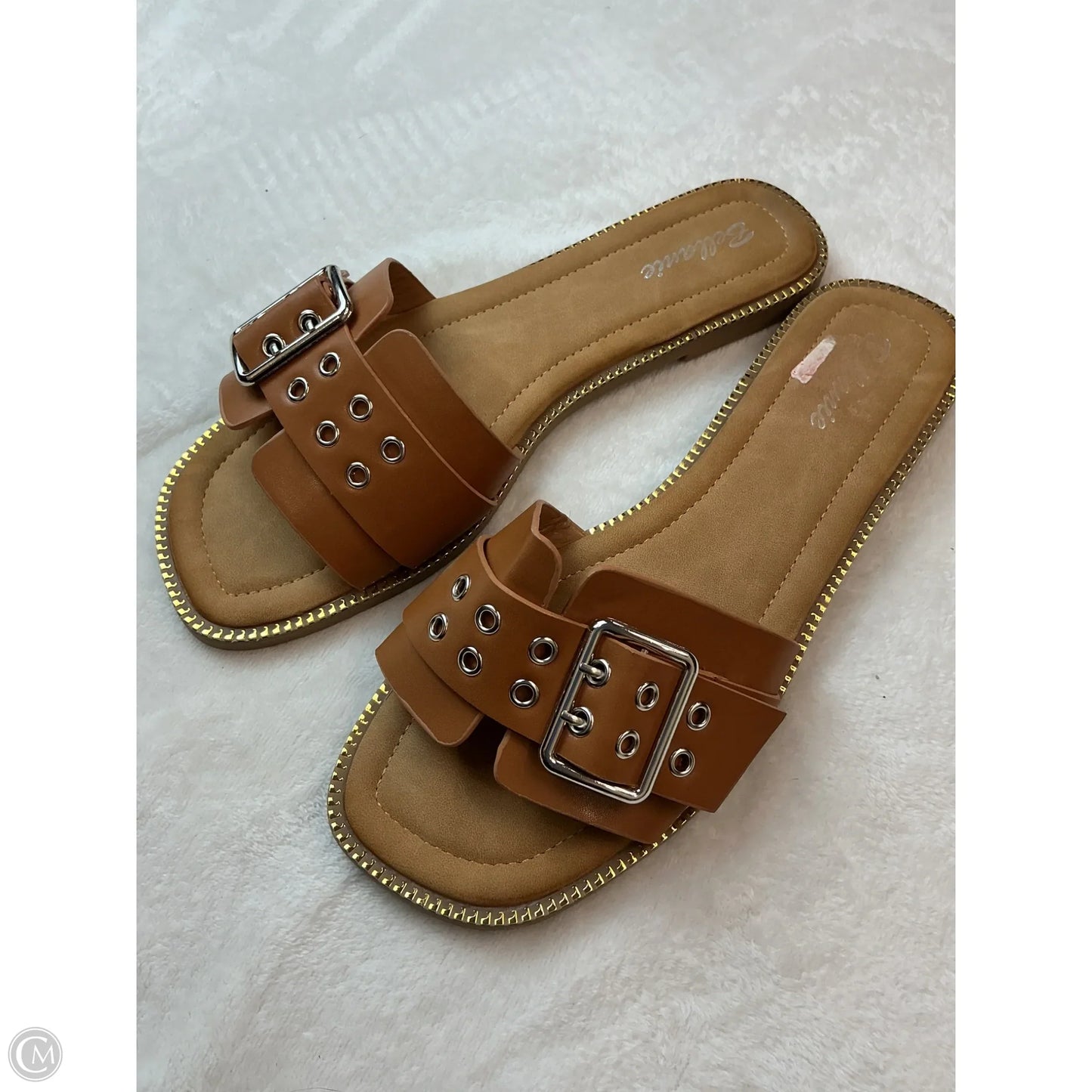 Sandals Flats By Clothes Mentor In Tan, Size: 8.5