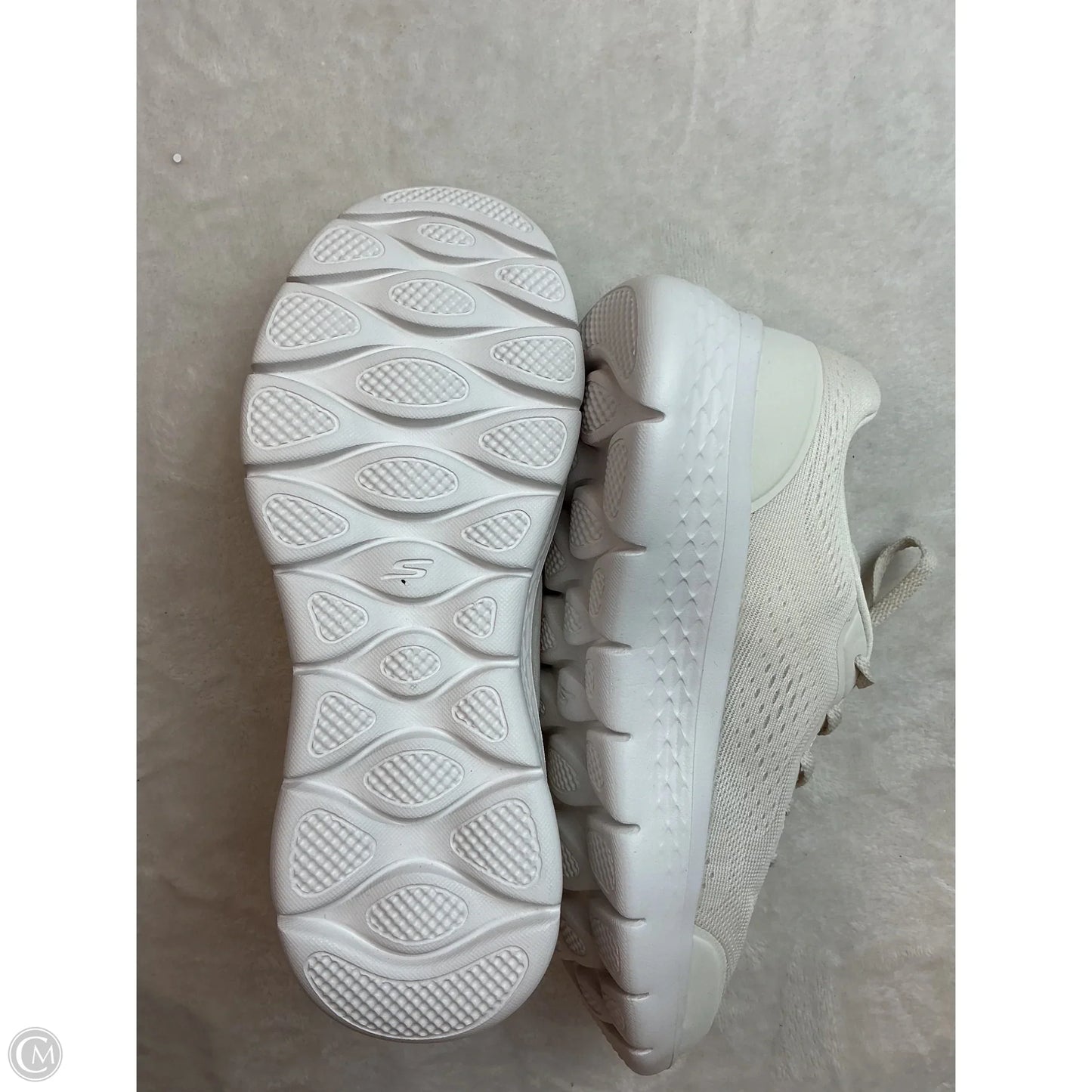 Shoes Athletic By Skechers In Cream, Size: 6.5