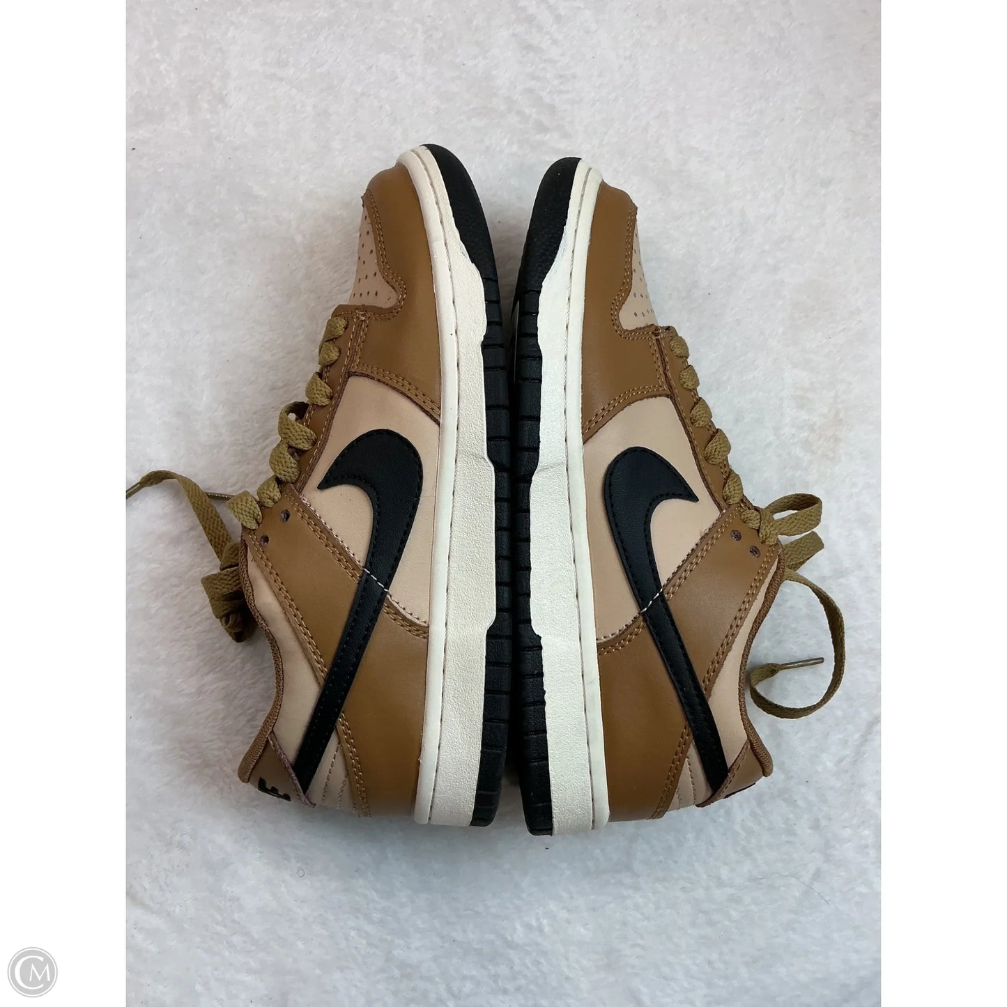 Shoes Sneakers By Nike In Brown, Size: 7