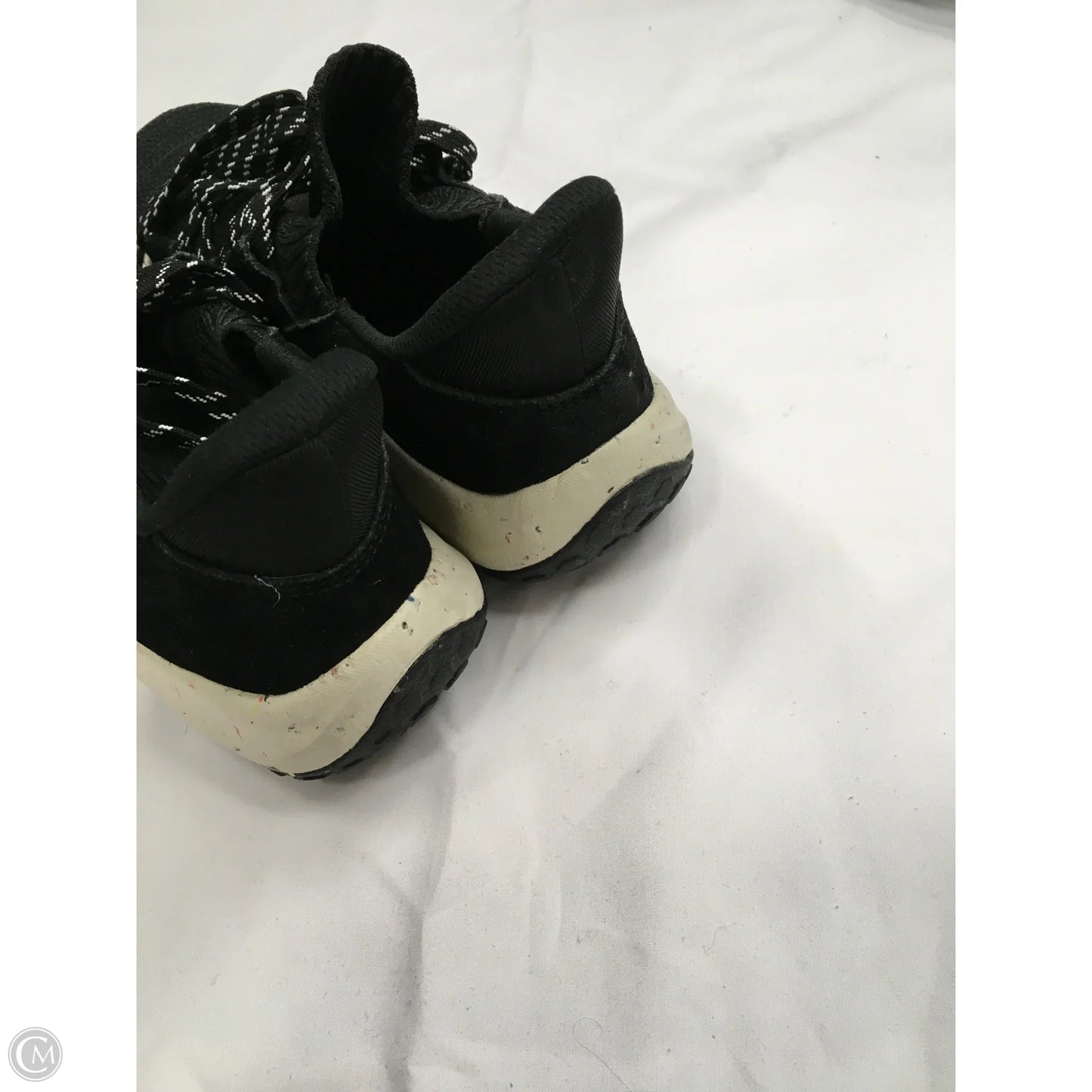 Shoes Athletic By Clothes Mentor In Black, Size: 7