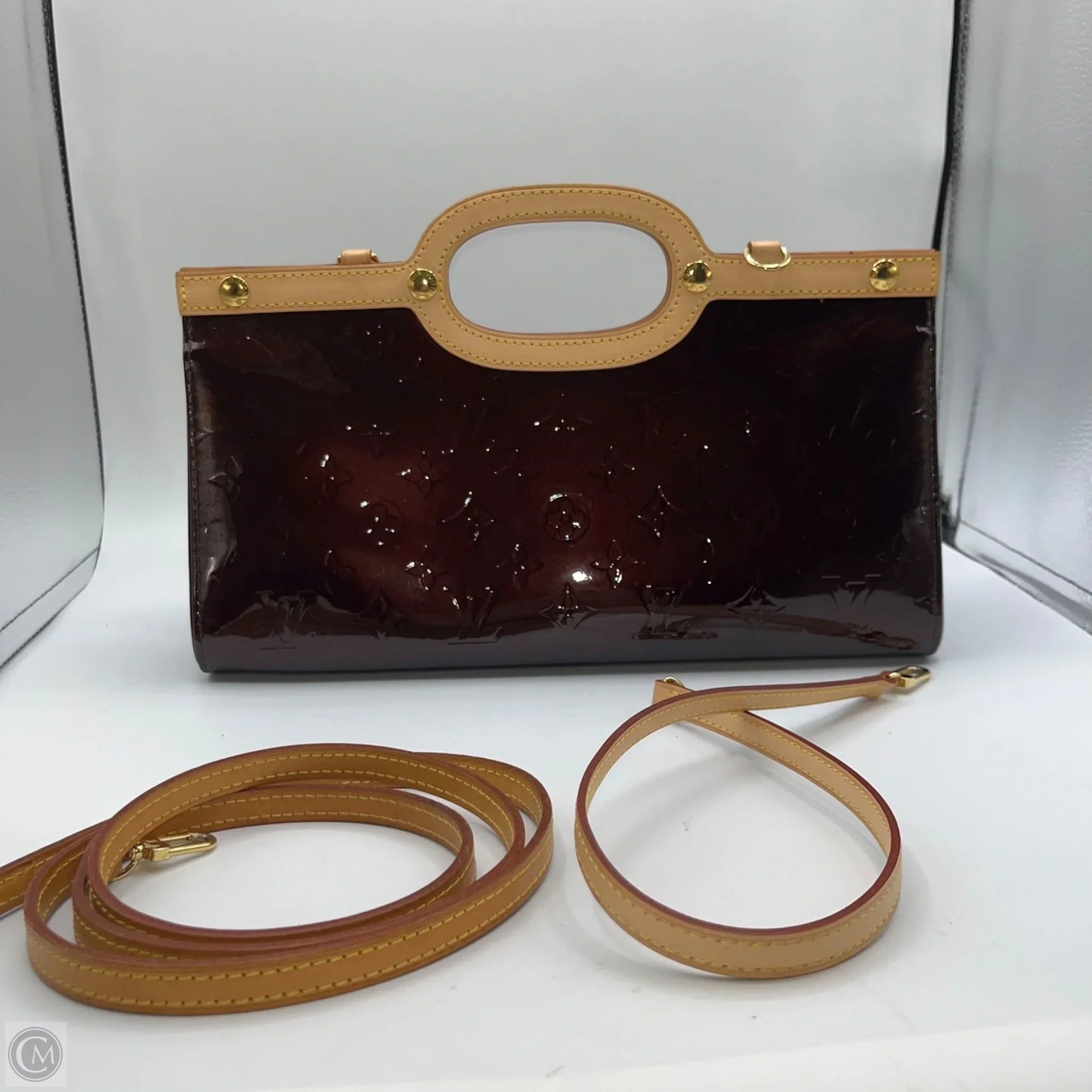 Handbag Luxury Designer By Louis Vuitton, Size: Medium