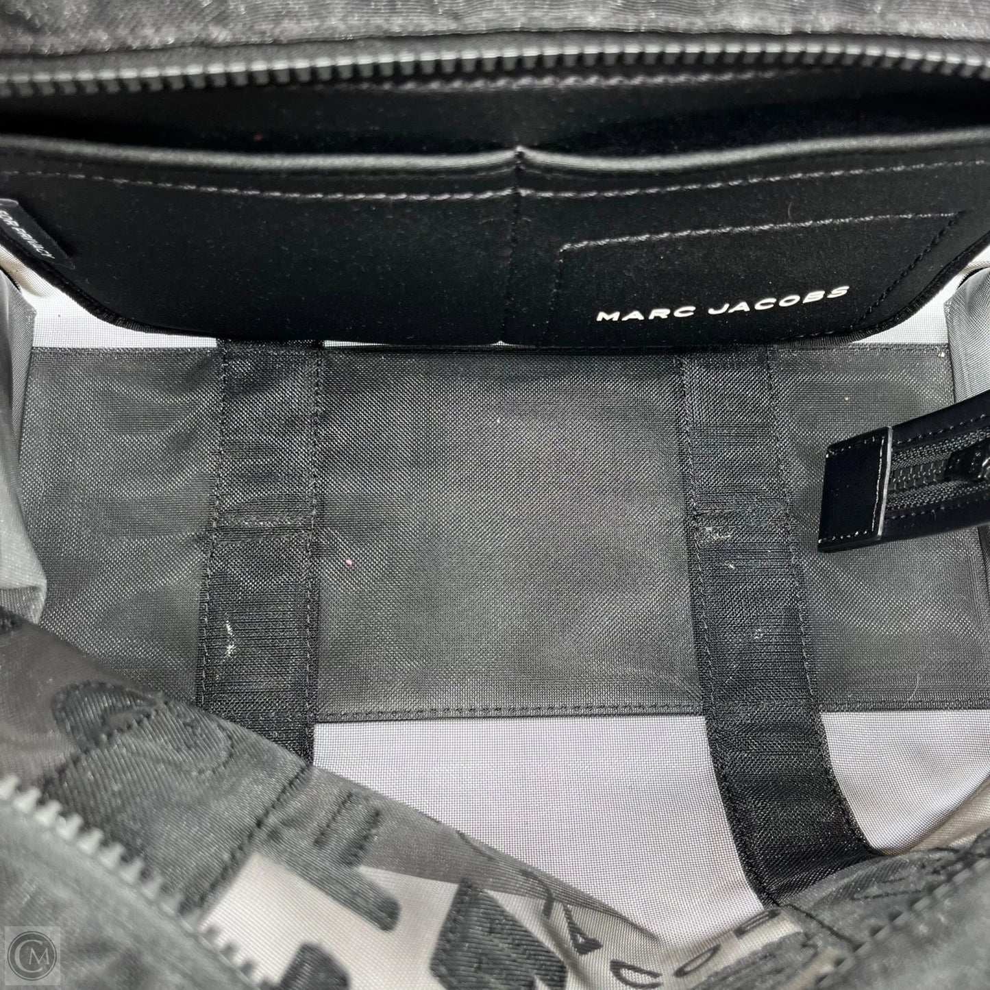 Handbag Luxury Designer By Marc Jacobs, Size: Medium