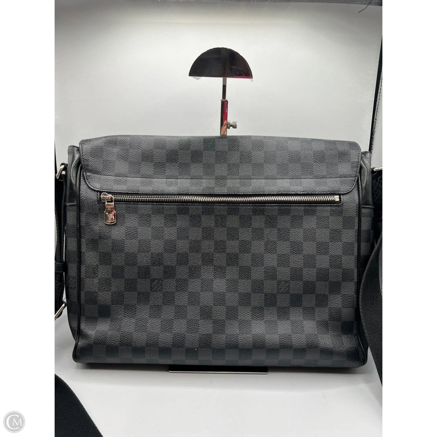 Handbag Luxury Designer By Louis Vuitton, Size: Large