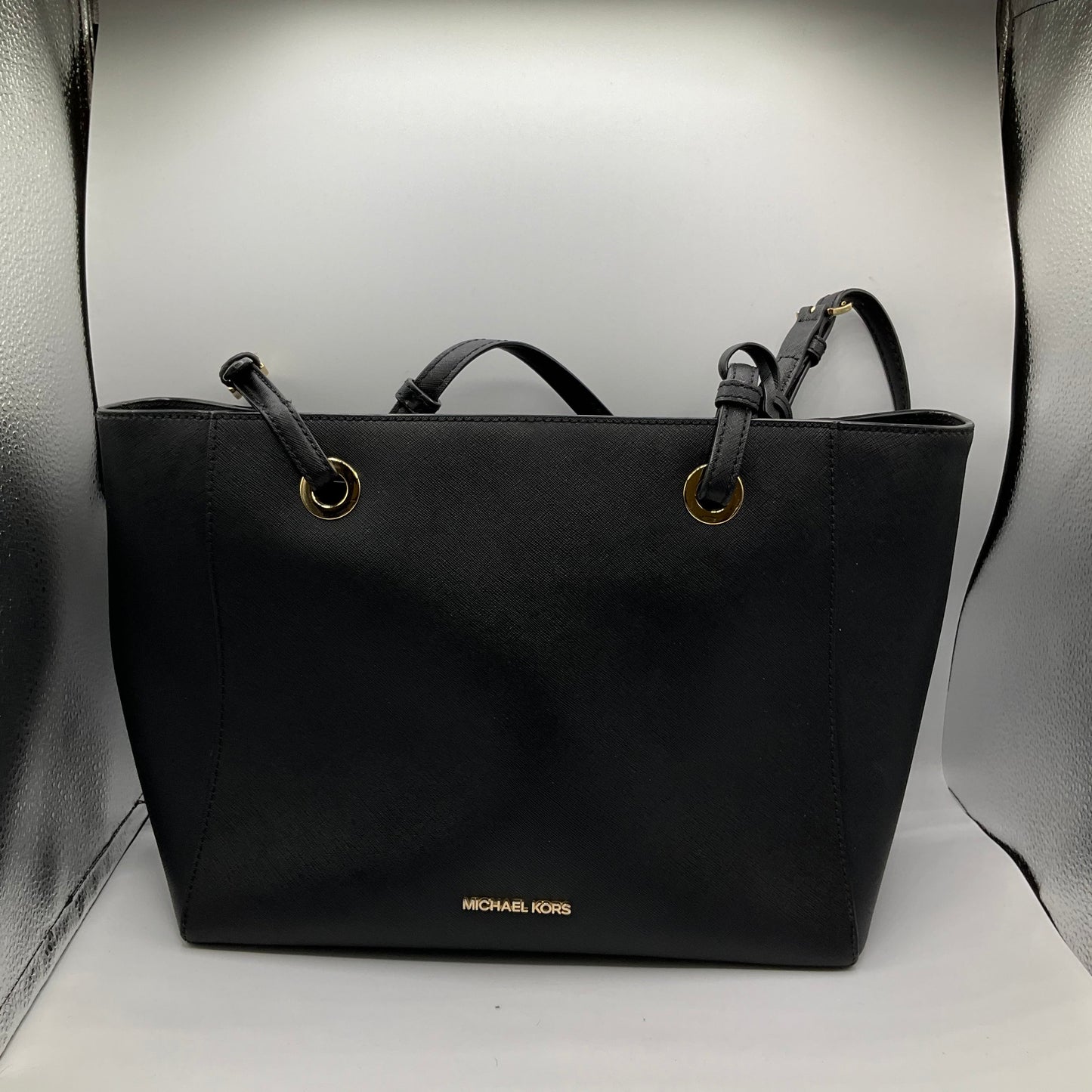 Handbag Designer By Michael Kors Size: Large
