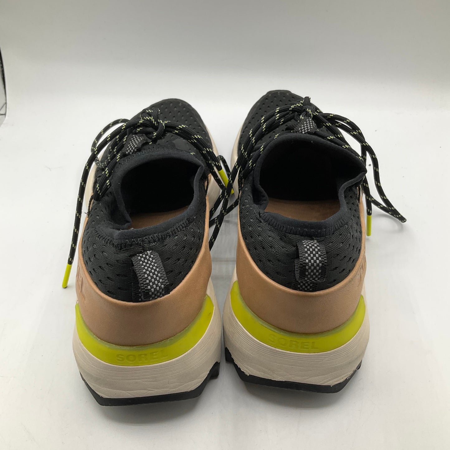 Shoes Sneakers By Sorel Size: 10.5