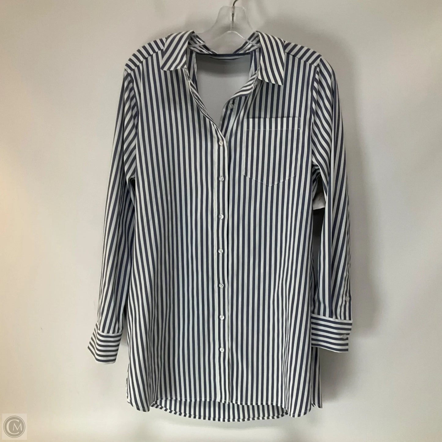 Dress Casual Short By Cma In Striped Pattern, Size: M