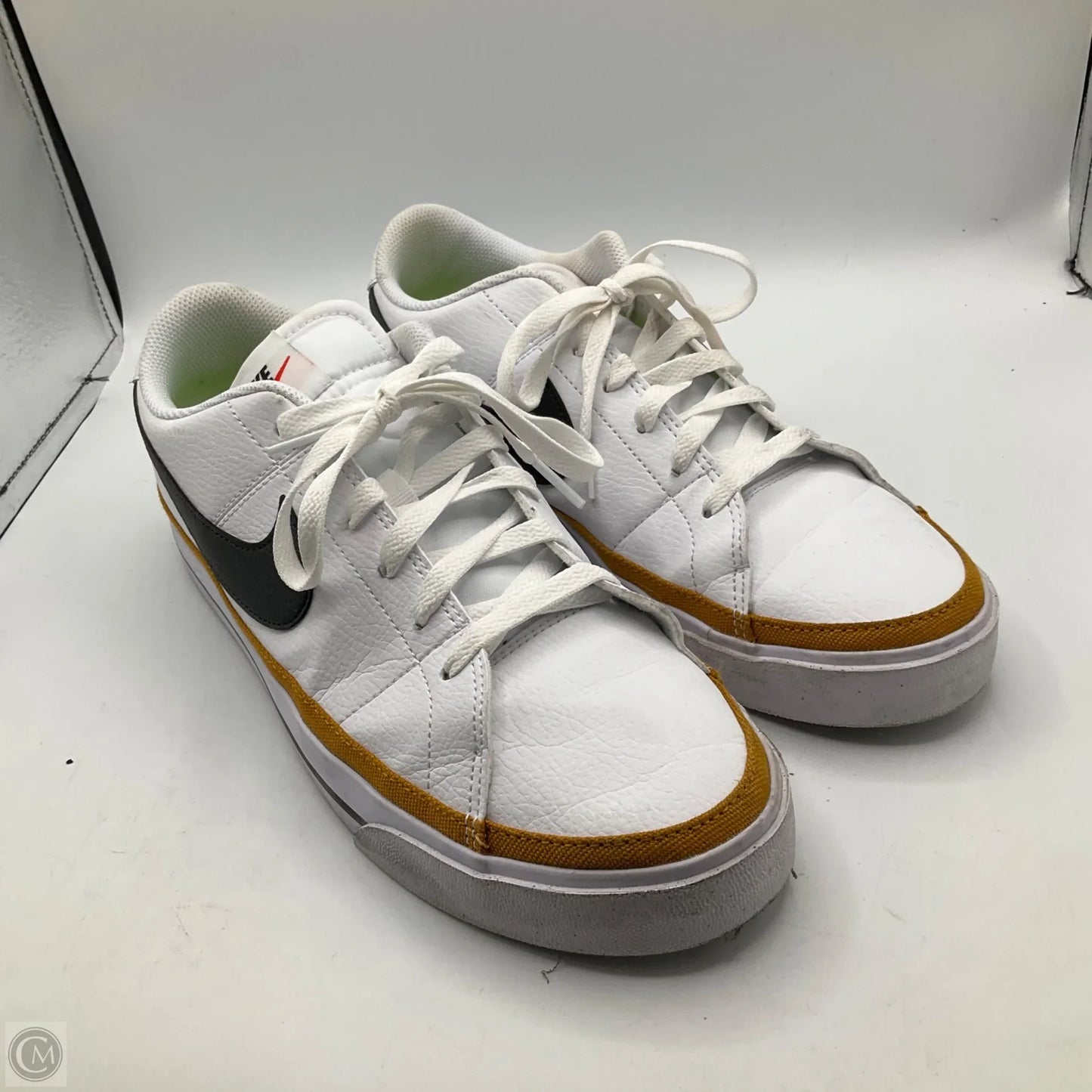 Shoes Sneakers By Nike In White, Size: 12