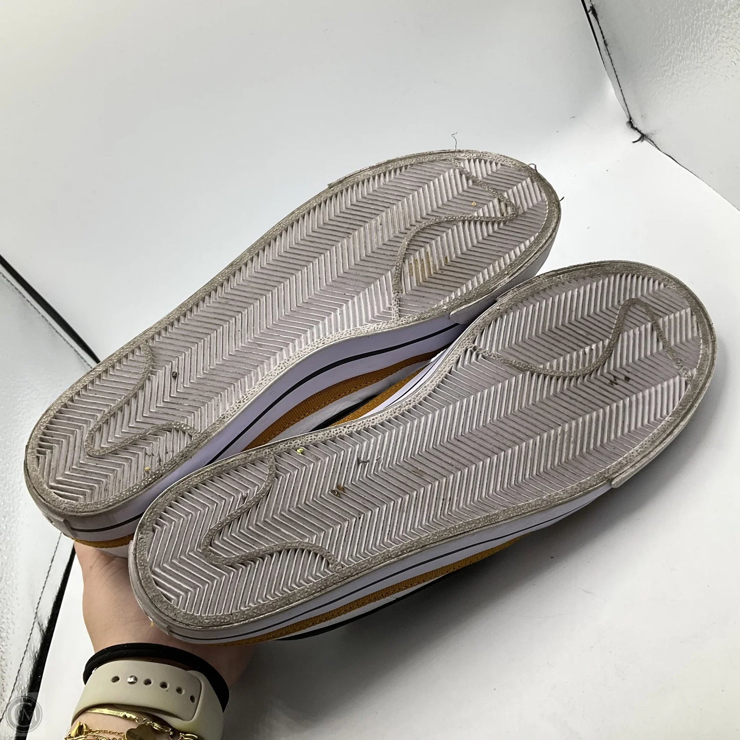 Shoes Sneakers By Nike In White, Size: 12