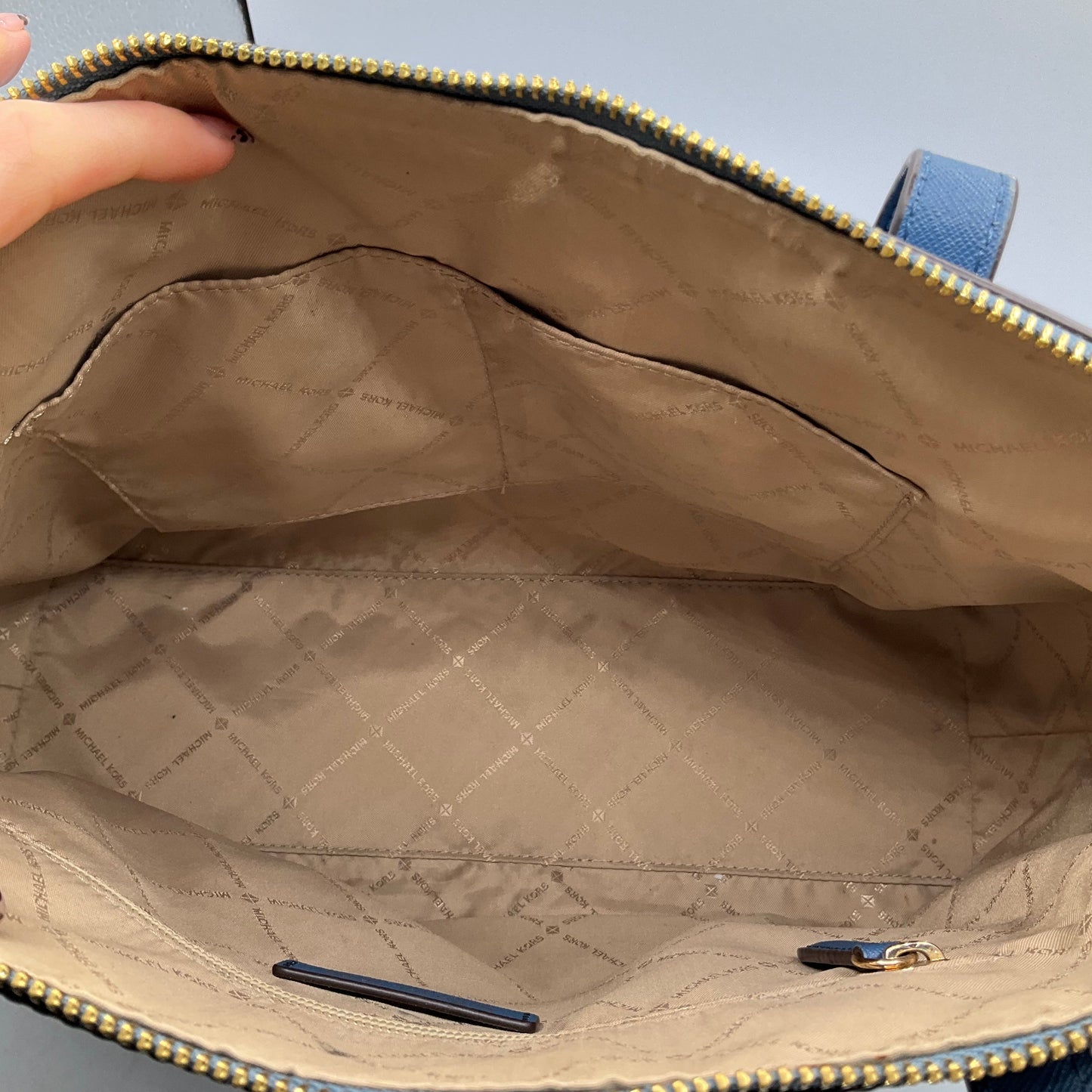 Handbag Designer By Michael Kors, Size: Medium