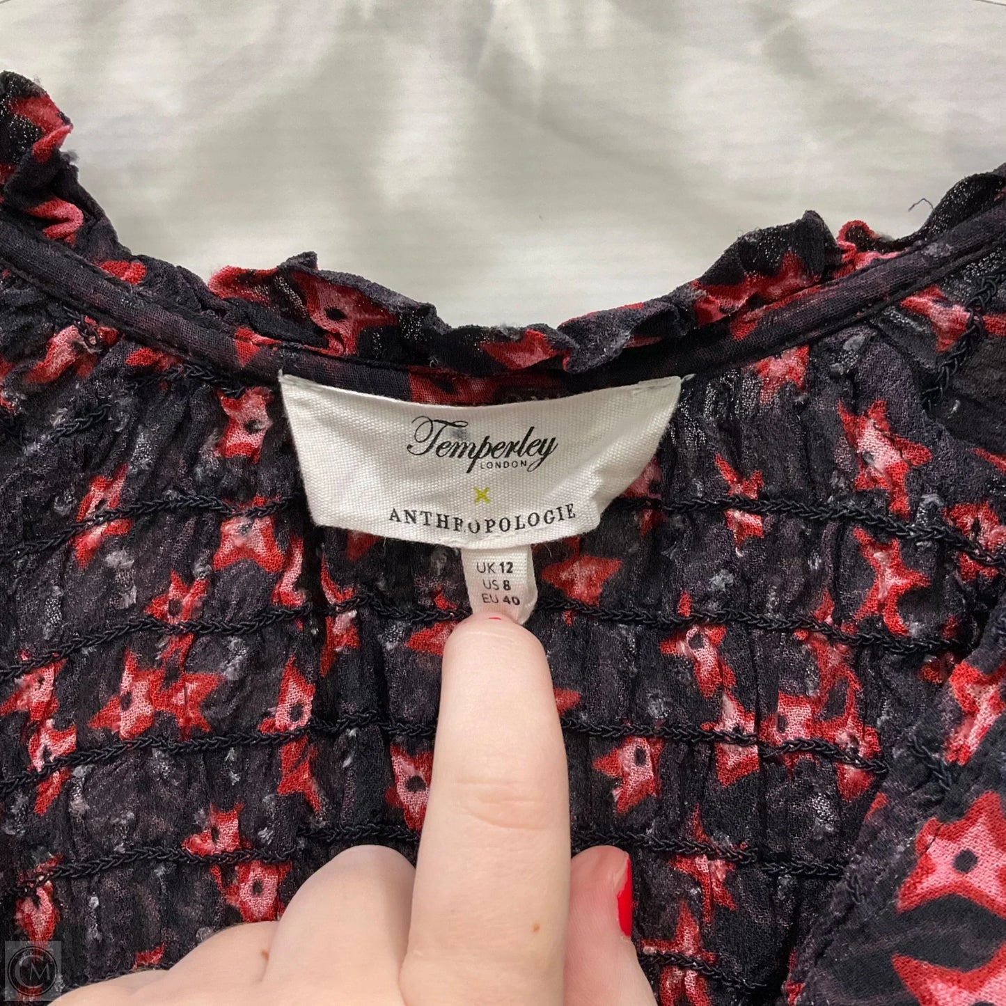 Top Long Sleeve By Anthropologie In Black & Red, Size: M