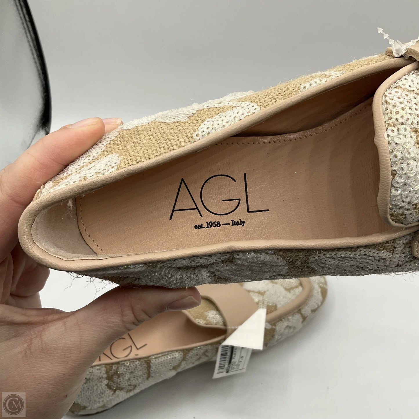 Shoes Flats By Agl In Beige, Size: 7.5