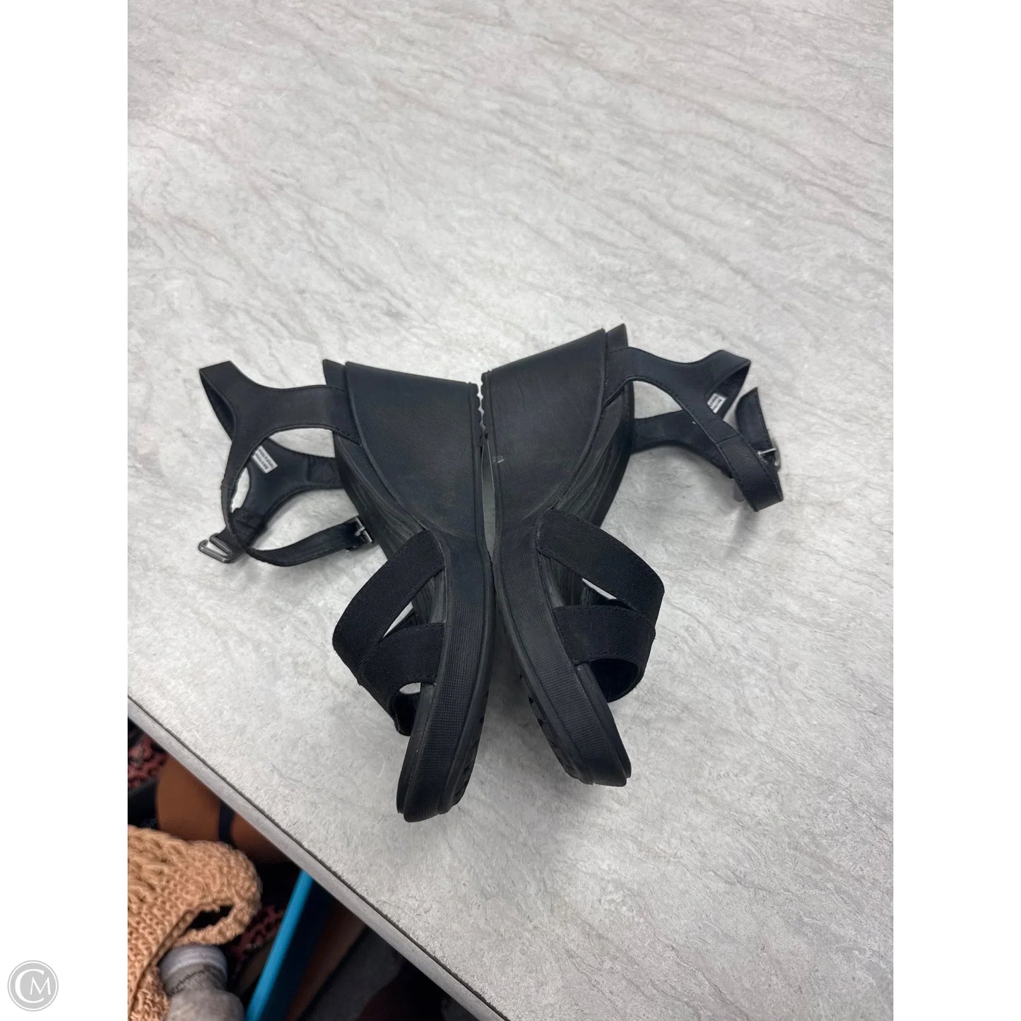 Sandals Heels Platform By Crocs In Black, Size: 8