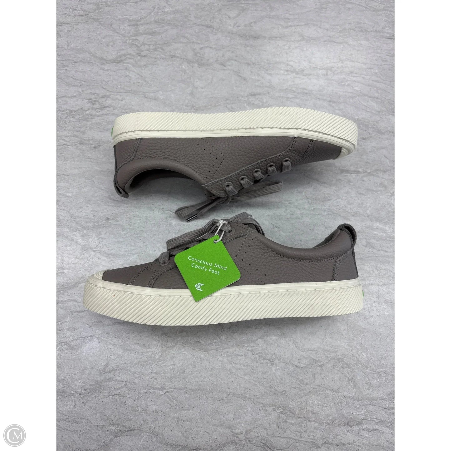 Shoes Sneakers By Cariuma In Grey, Size: 9