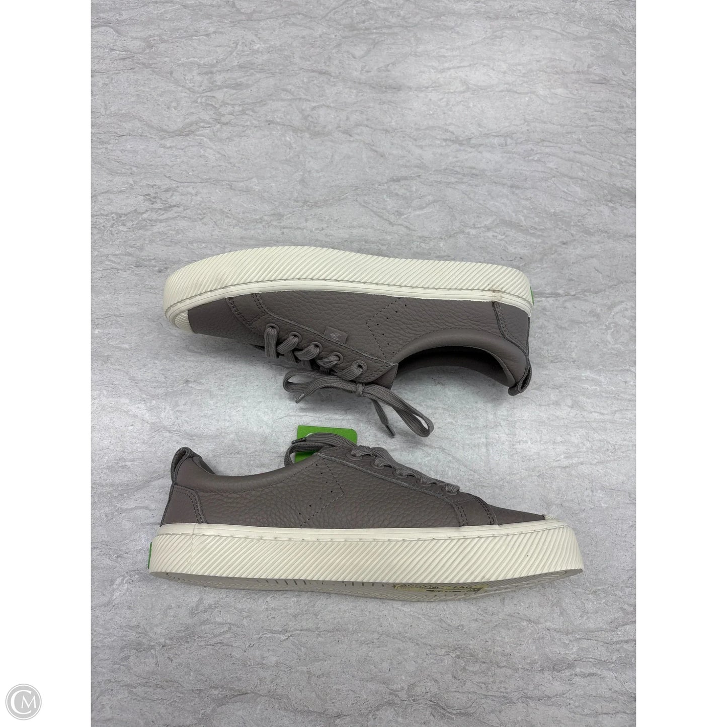 Shoes Sneakers By Cariuma In Grey, Size: 9
