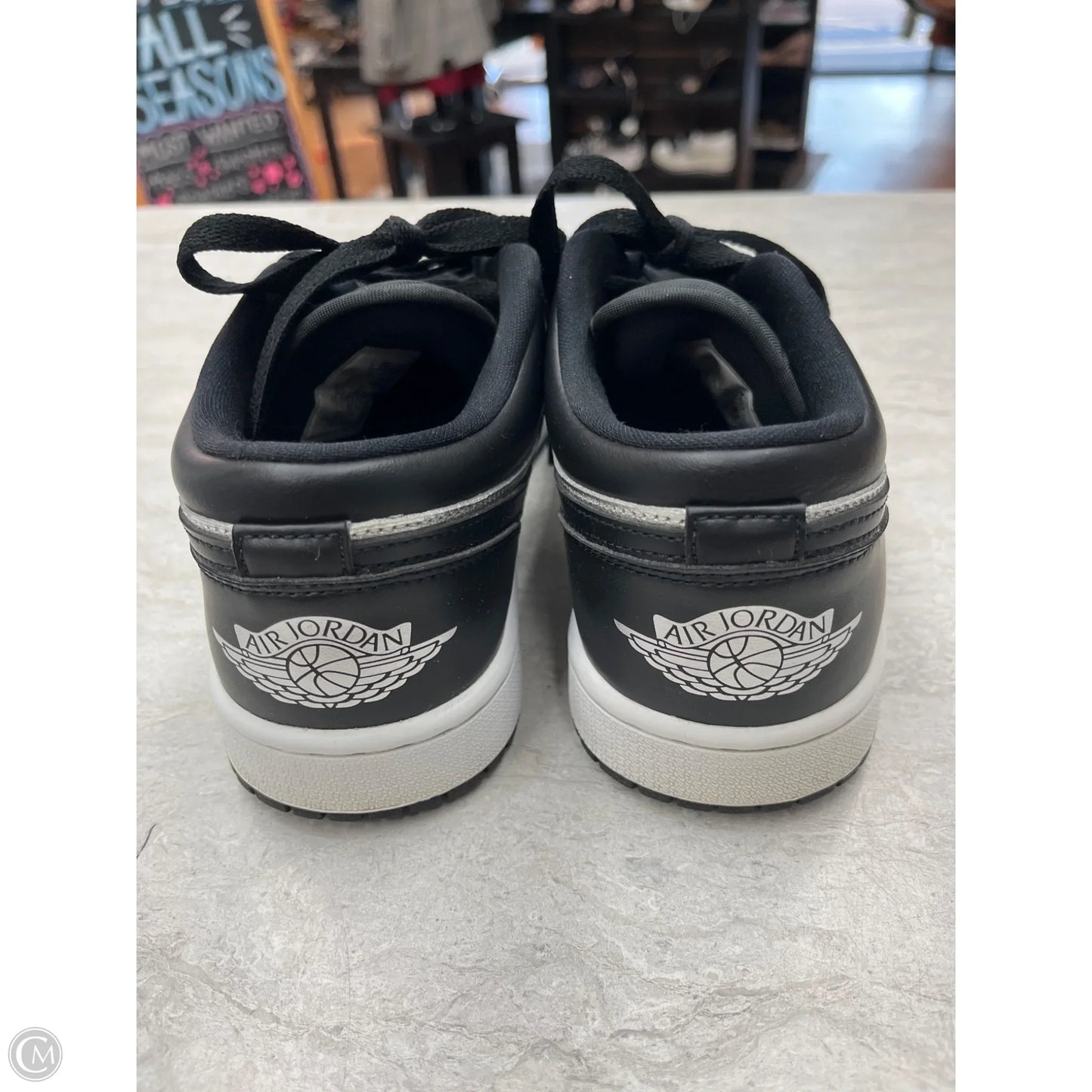 Shoes Sneakers By Nike In Black & Silver, Size: 9
