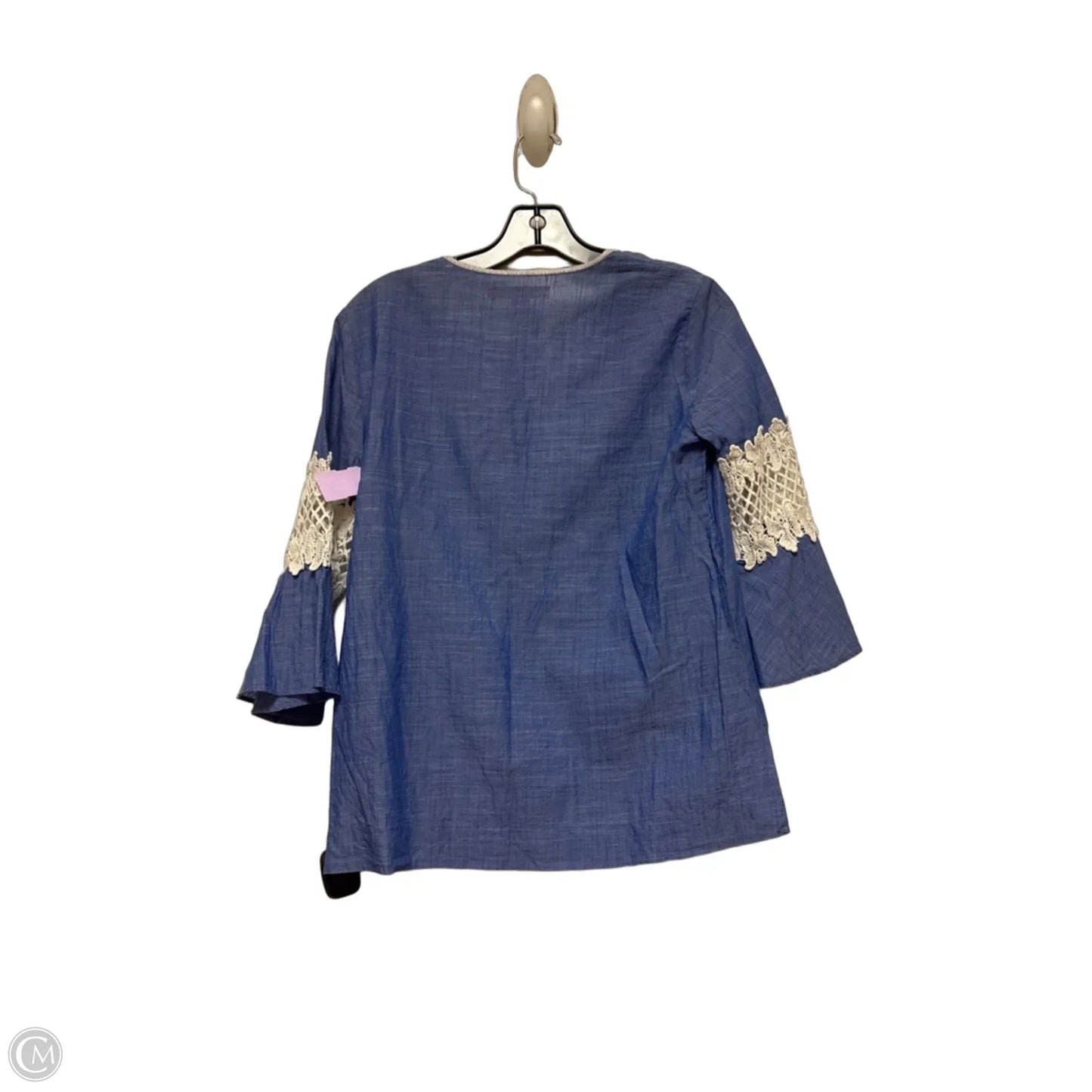 Top Short Sleeve Designer By Lilly Pulitzer In Blue & White, Size: Xs
