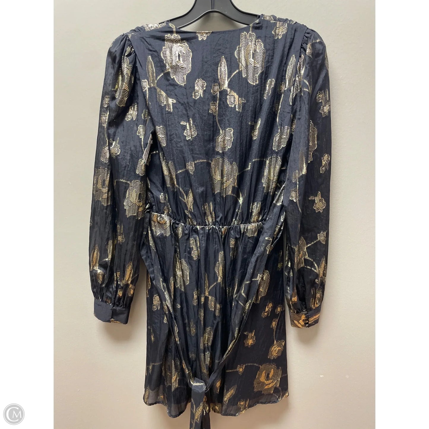 Dress Casual Short By Express In Black & Gold, Size: S