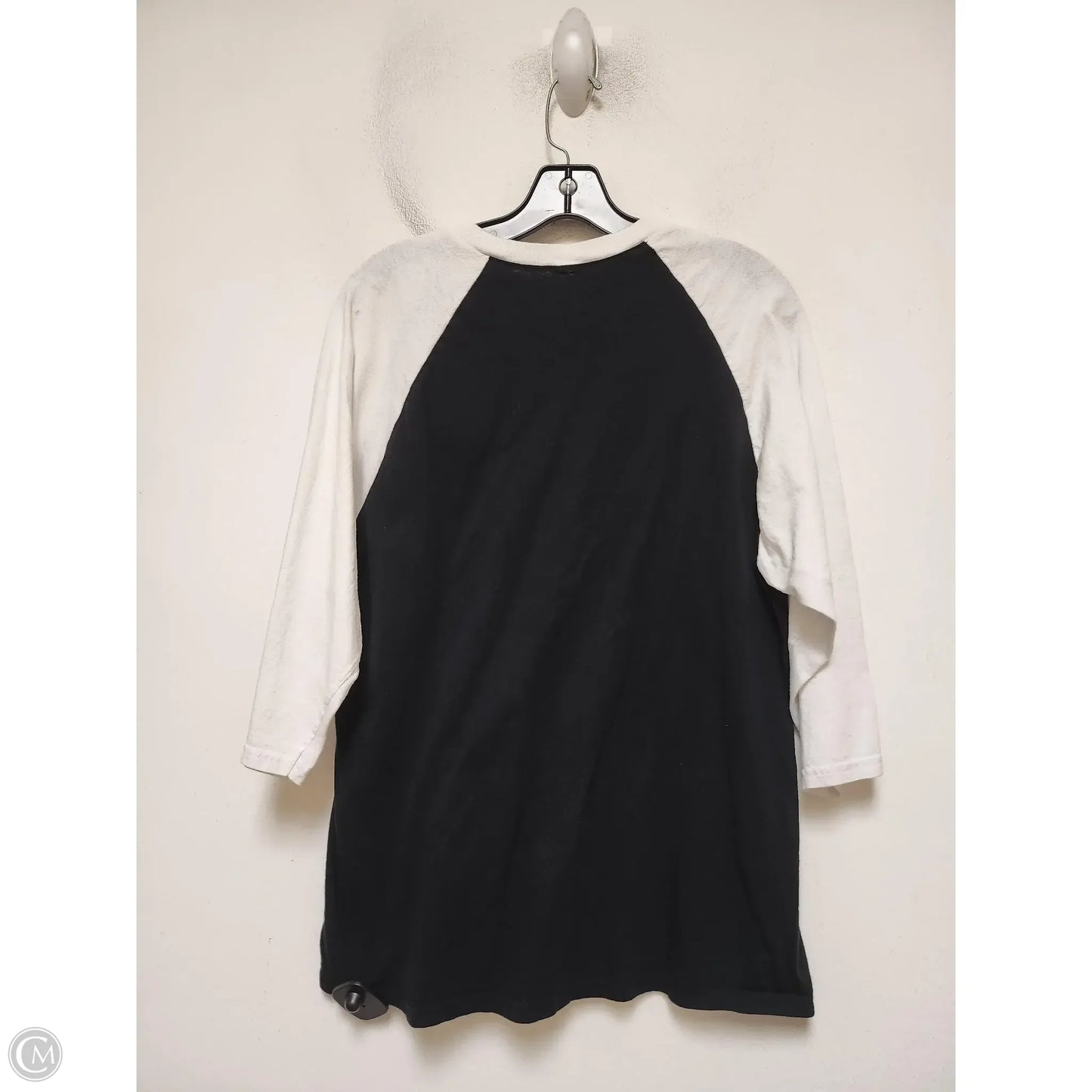 Top Short Sleeve Basic By Walt Disney In Black & White, Size: L