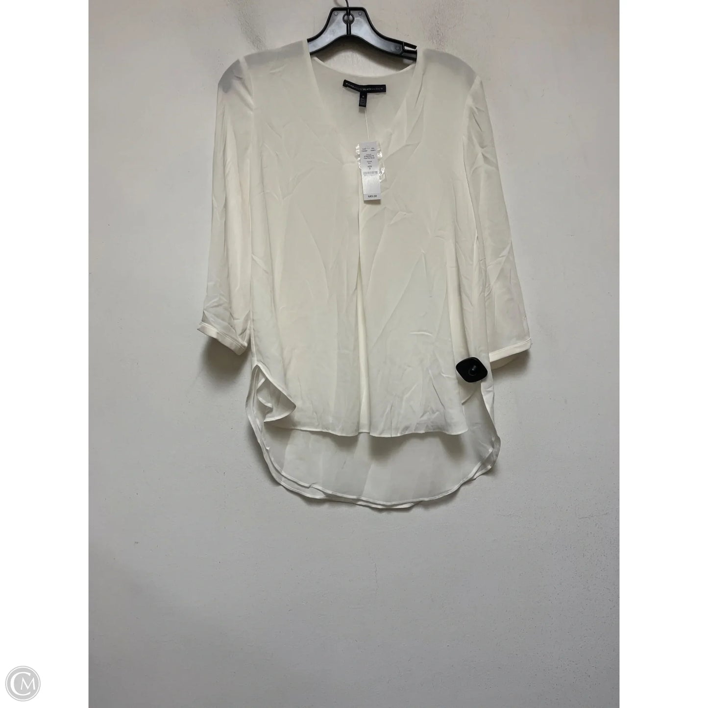 Top Long Sleeve By White House Black Market In Ivory, Size: Xs