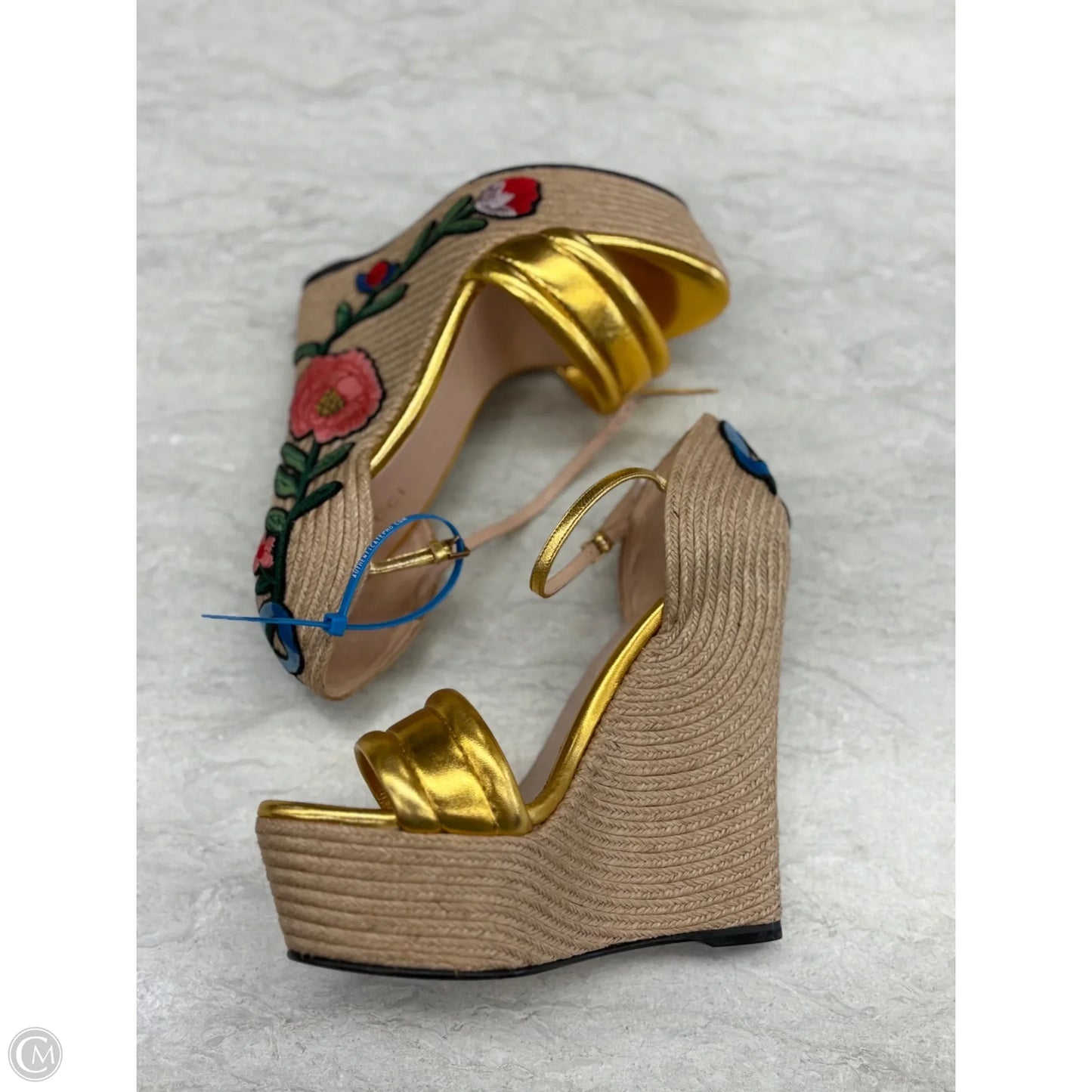 Shoes Luxury Designer By Gucci In Floral Print, Size: 7