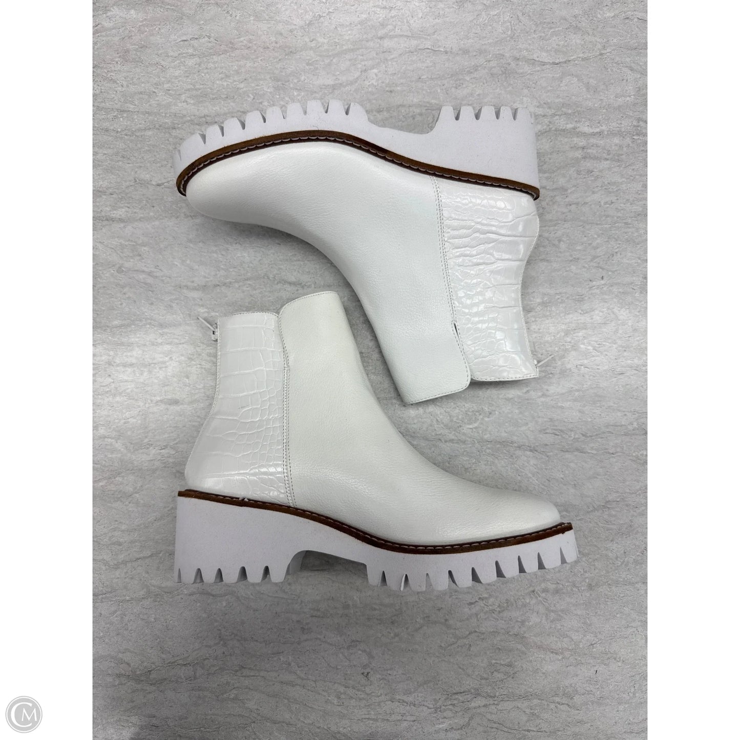 Boots Ankle Flats By Coconuts In White, Size: 6.5