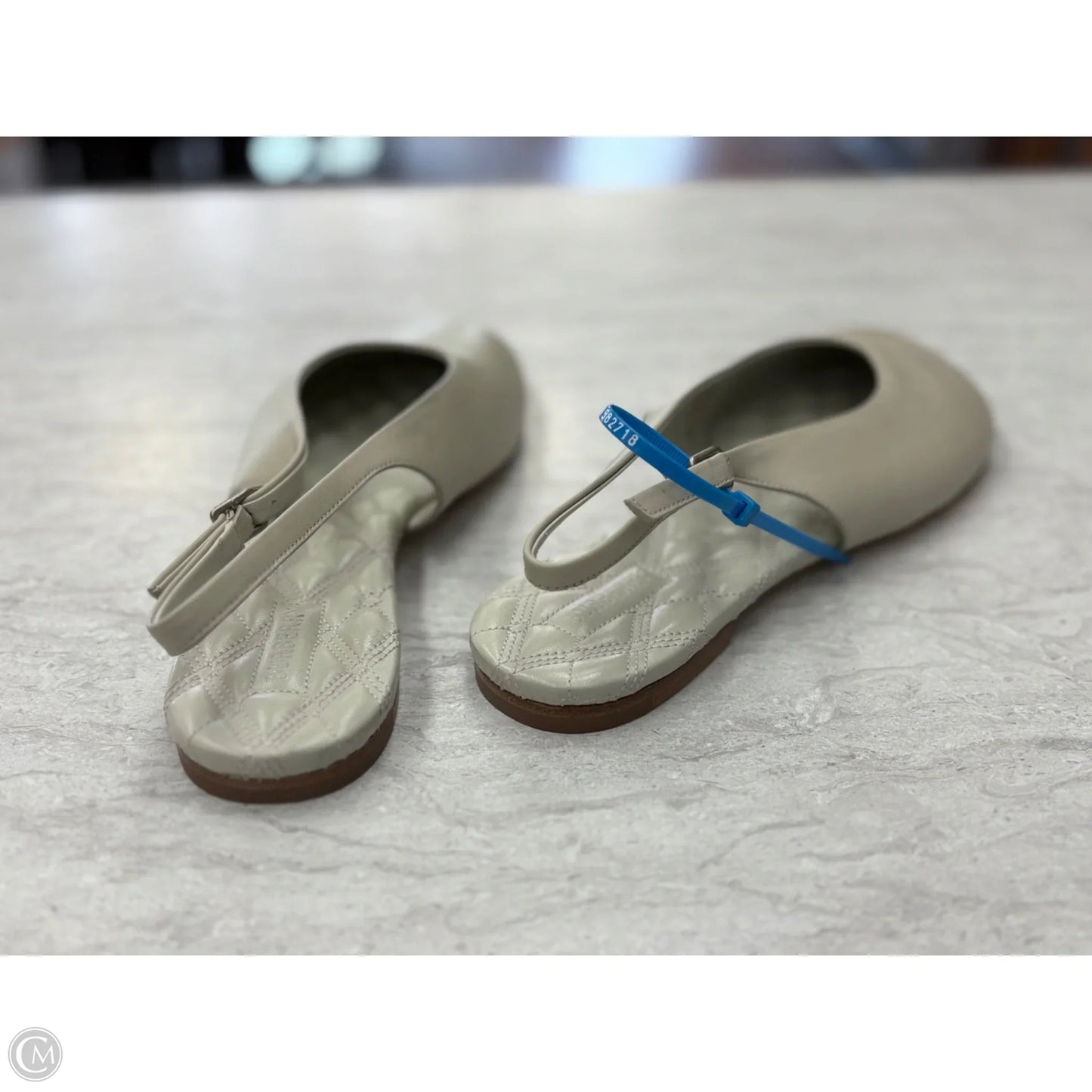 Shoes Luxury Designer By Burberry In Taupe, Size: 9