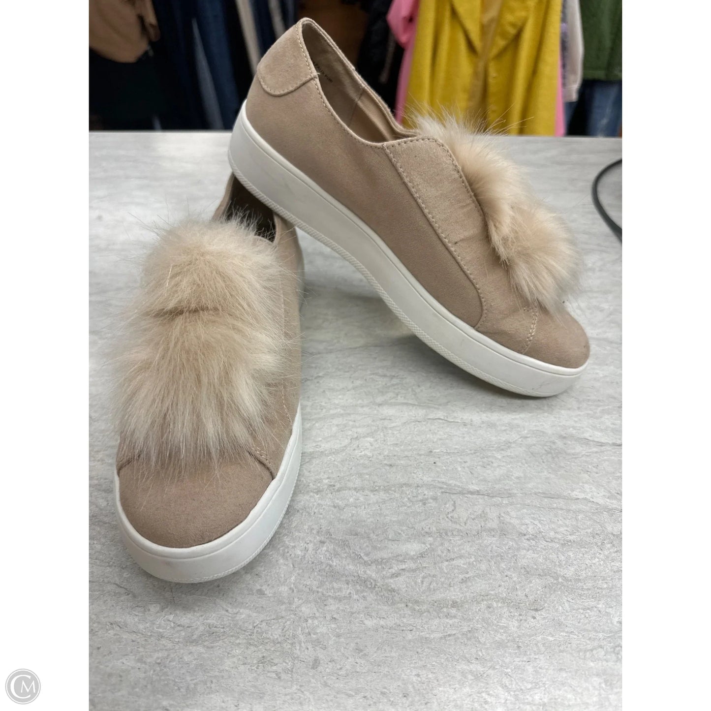 Shoes Flats By Steve Madden In Tan, Size: 10