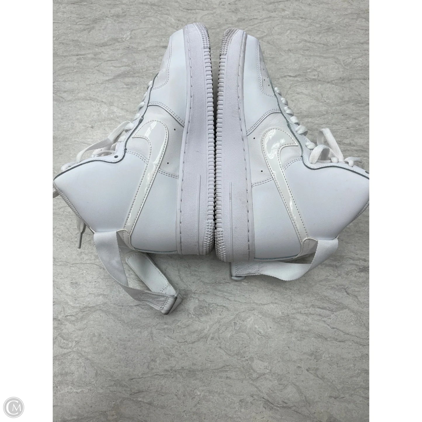 Shoes Sneakers By Nike In White, Size: 8.5