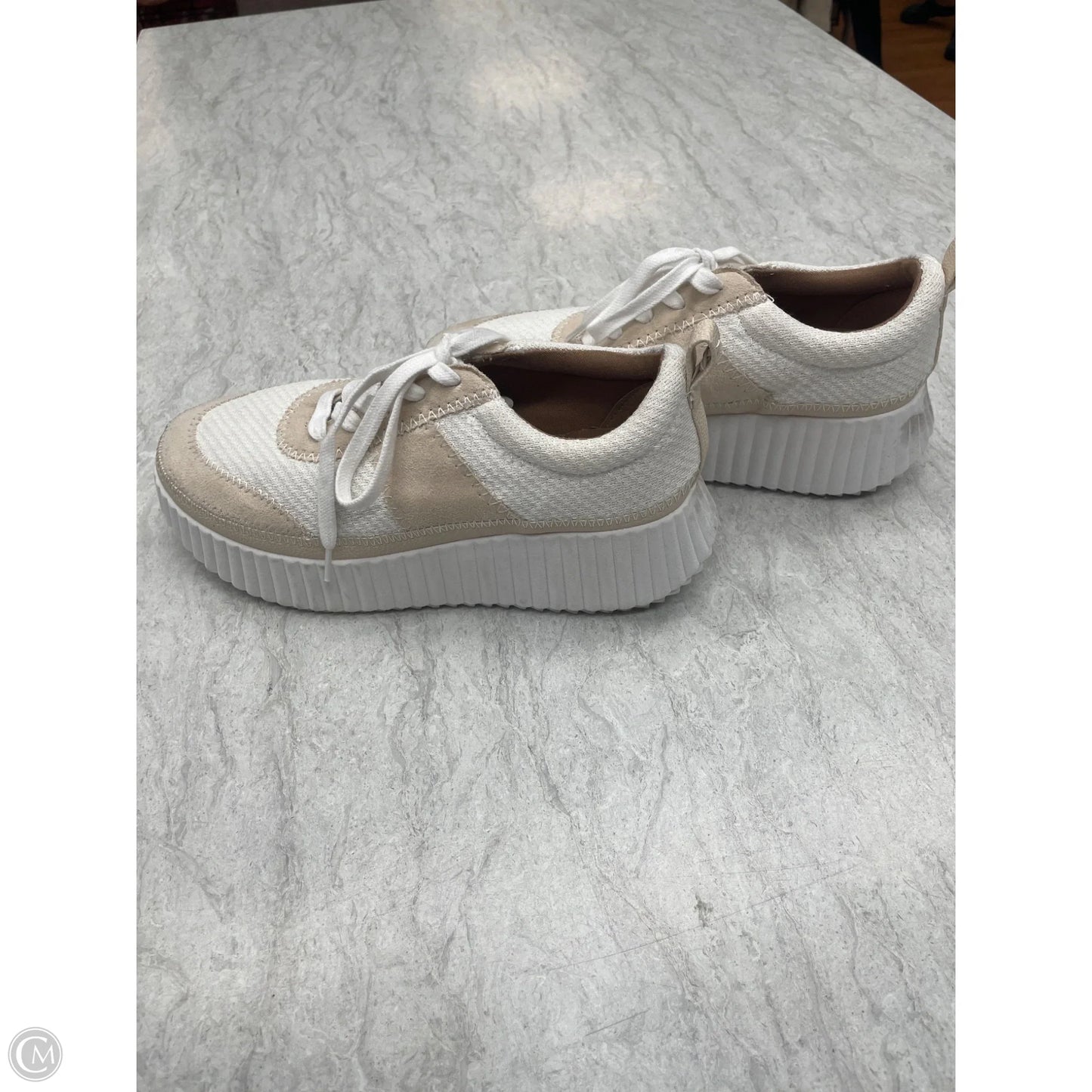 Shoes Sneakers By Zodiac In Cream & Tan, Size: 7