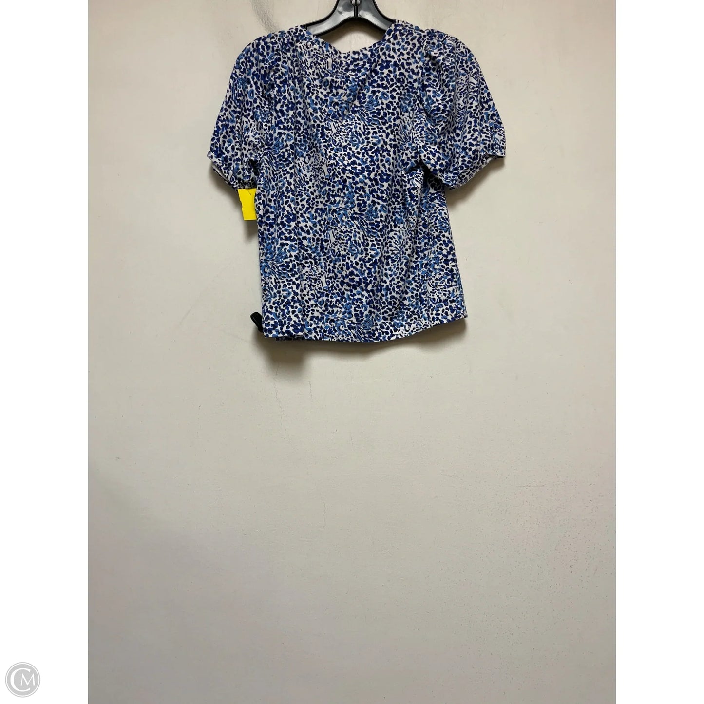 Top Short Sleeve Designer By Lilly Pulitzer In Blue, Size: S
