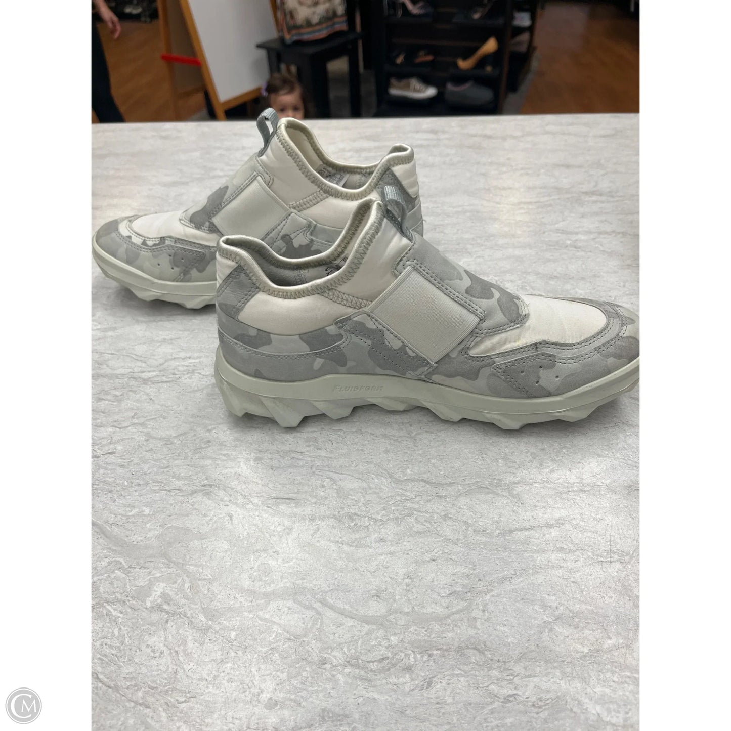 Shoes Sneakers By Ecco In Camouflage Print, Size: 7.5