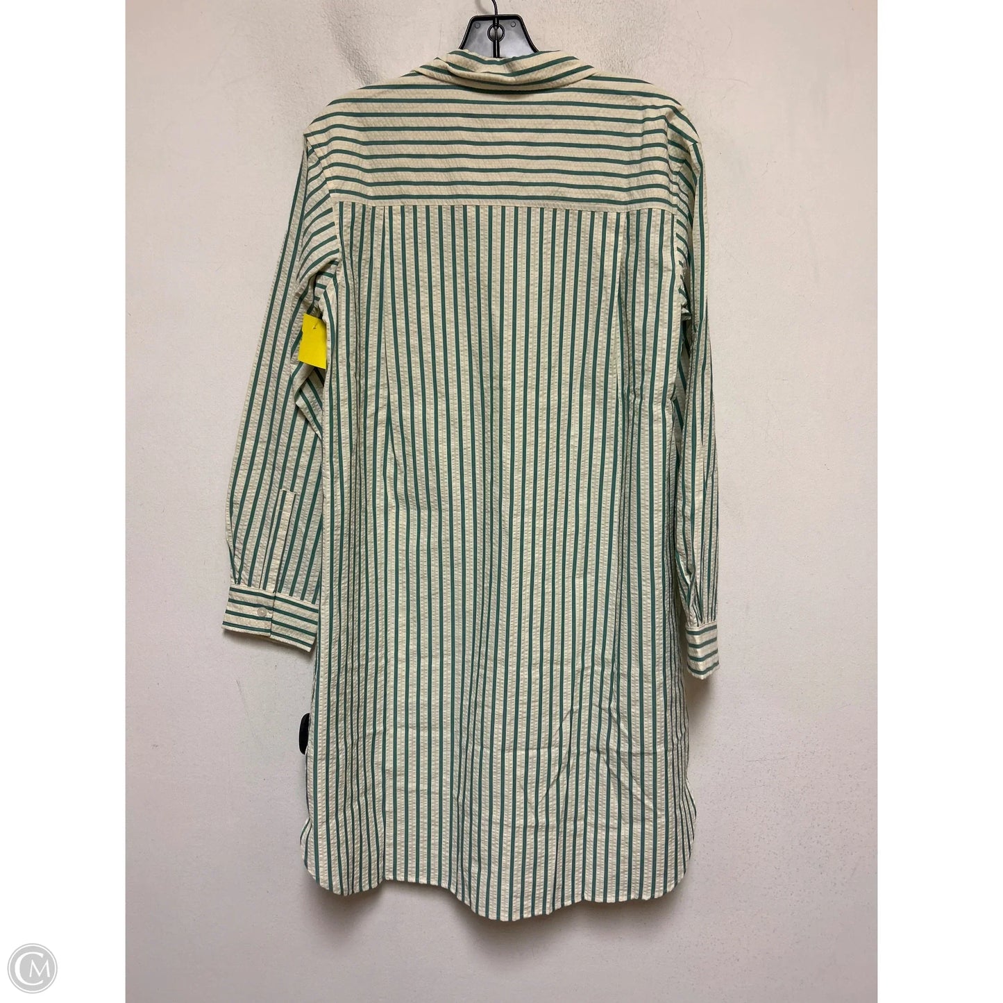 Dress Casual Short By Banana Republic In Striped Pattern, Size: M