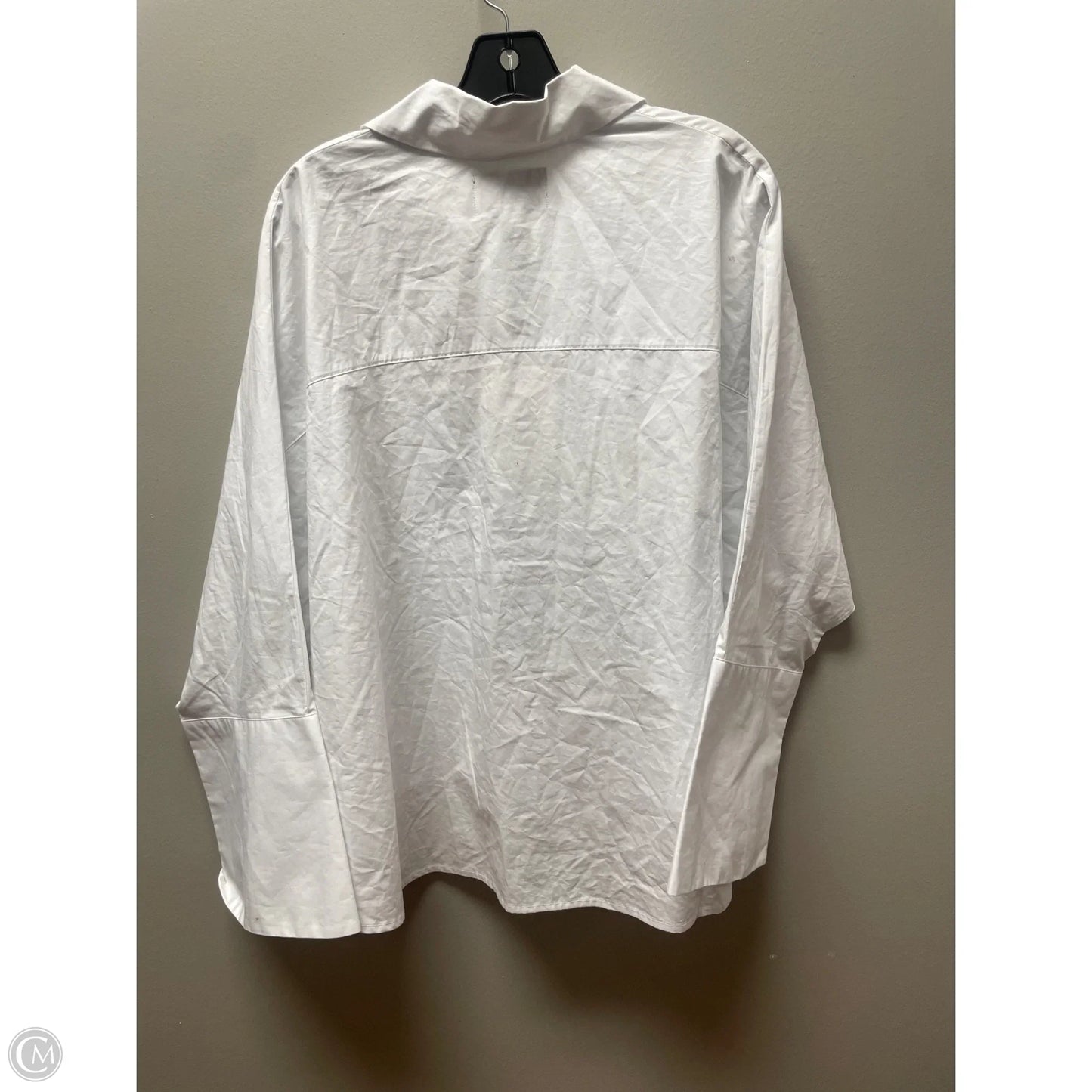 Top Long Sleeve By Clothes Mentor In White, Size: M